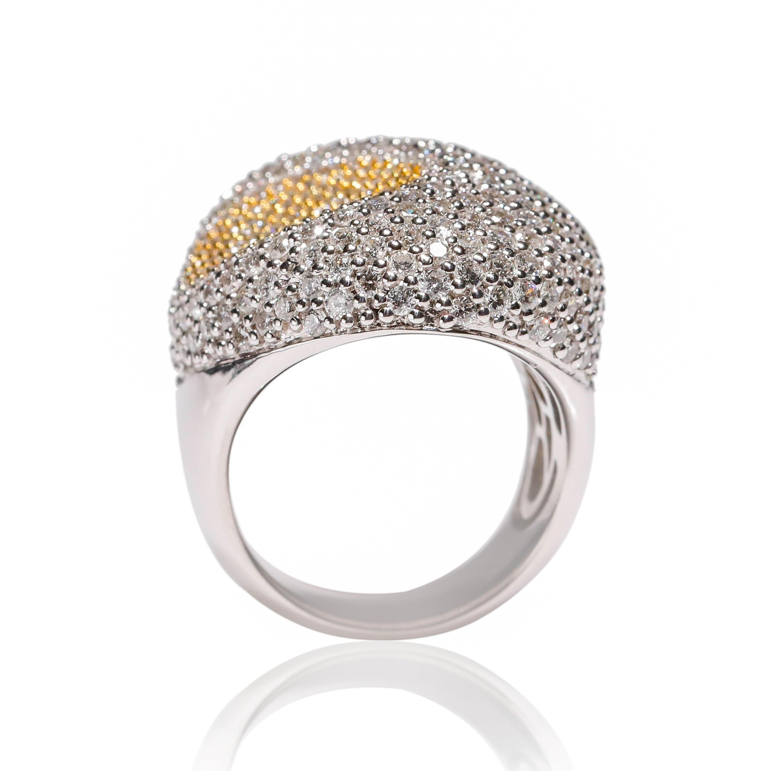18 Karat White Gold 4.44 Carat White Round Cut Pave Diamond Cocktail Ring In New Condition For Sale In New York, NY