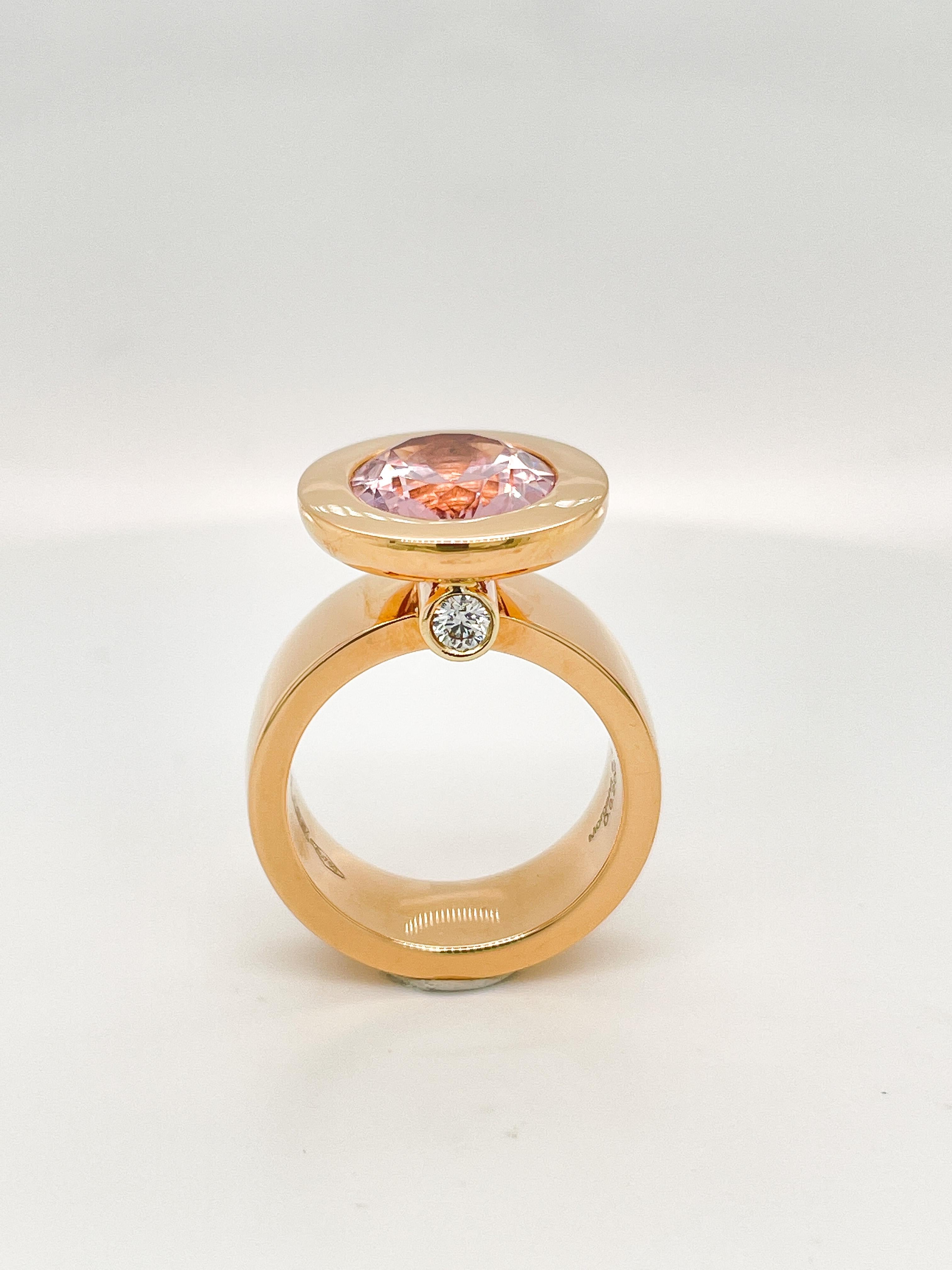 Contemporary 18 Karat Rose Gold 6.14 Carat Morganite Cocktail Ring by Jochen Leën For Sale