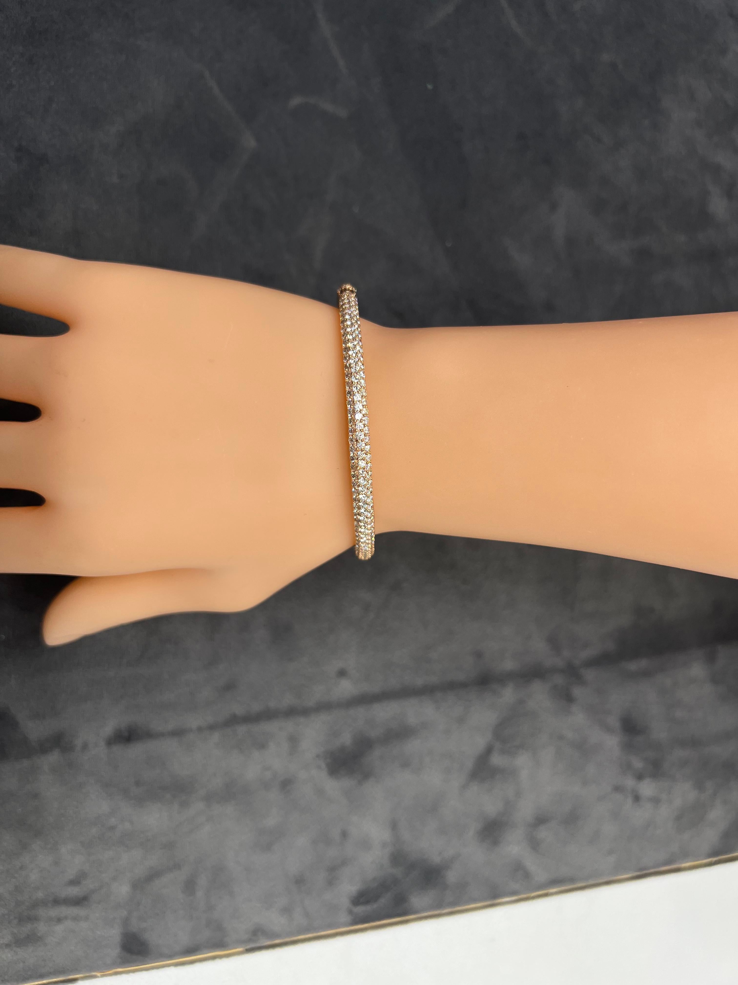 18 Karat Rose Gold 6.54 Carat Pave Set Diamond Three Row Bangle Bracelet For Sale 1