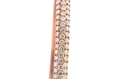 Bracelet jonc à trois rangées en or rose 18 carats avec diamants sertis en pavé de 6,54 carats