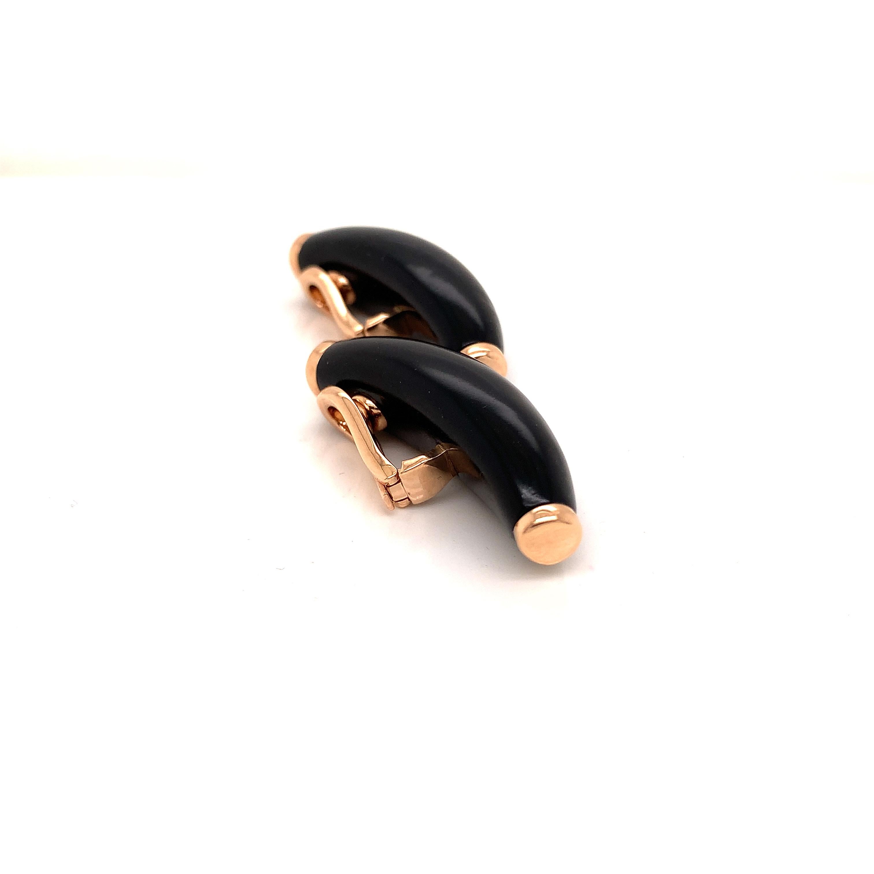 18 Karat Rose Gold and Black Bronze Modern  Earrings
New Dolce Vita Collection by Garavelli
Dimension mm 35 x 12
18kt GOLD  : gr : 10
BRONZE g: 14
Made in Valenza, Italy
They can come  in different colors as shown in the images and matching