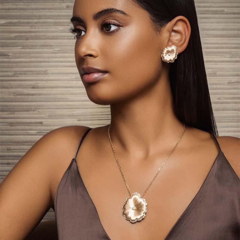 Anhänger aus 18 Karat Roségold und Diamanten (Zeitgenössisch) im Angebot