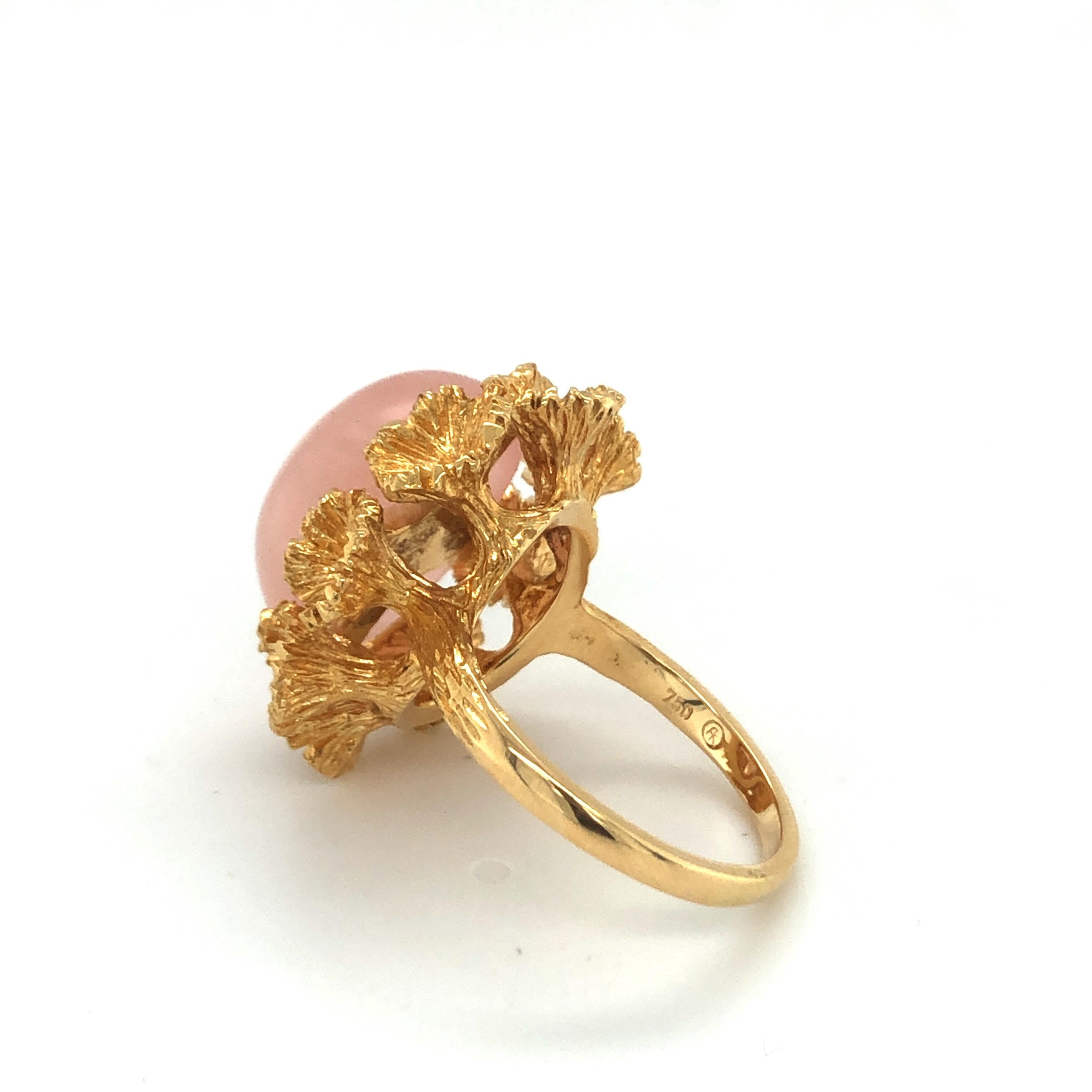 Contemporary 18 Karat Rose Gold and Rose Quartz Cocktail Ring