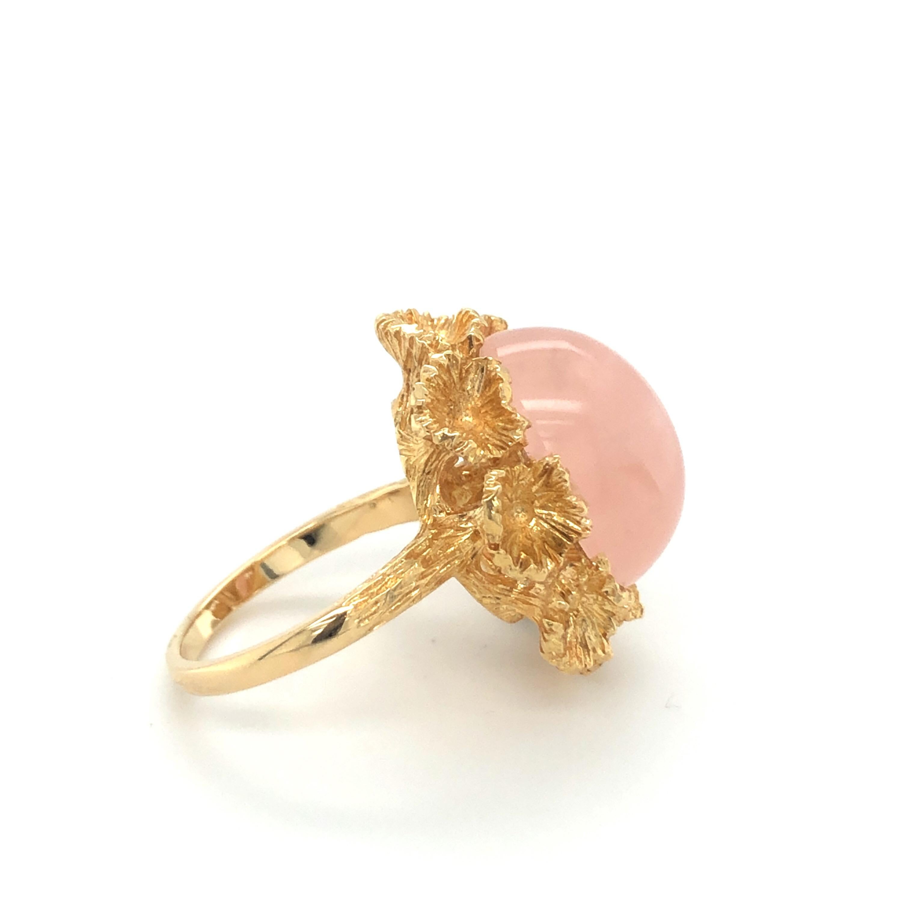 Cabochon 18 Karat Rose Gold and Rose Quartz Cocktail Ring