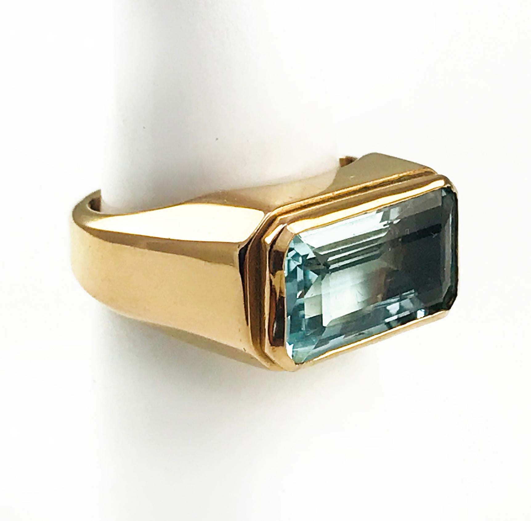 Retro 18 Karat Rose Gold Aquamarine Ring, 7.5 Carat For Sale
