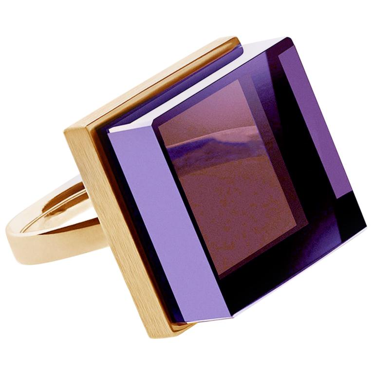  Featured in Vogue 18 Karat Rose Gold Art Deco Style Men Ring with Amethyst For Sale