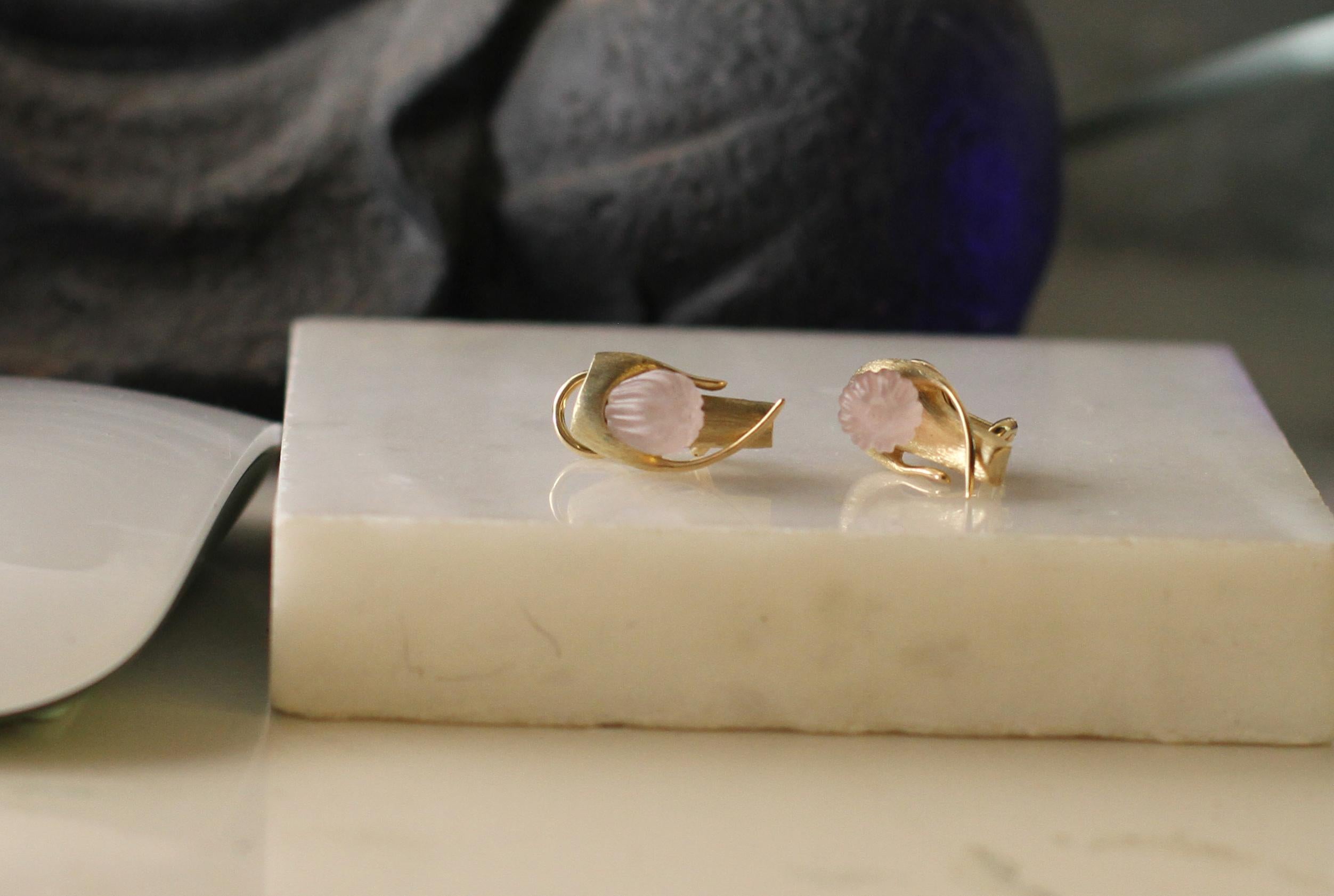Eighteen Karat Rose Gold Contemporary Fig Stud Earrings with Amethysts For Sale 9