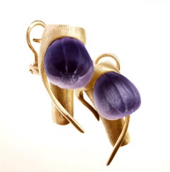 Eighteen Karat Rose Gold Contemporary Fig Stud Earrings with Amethysts