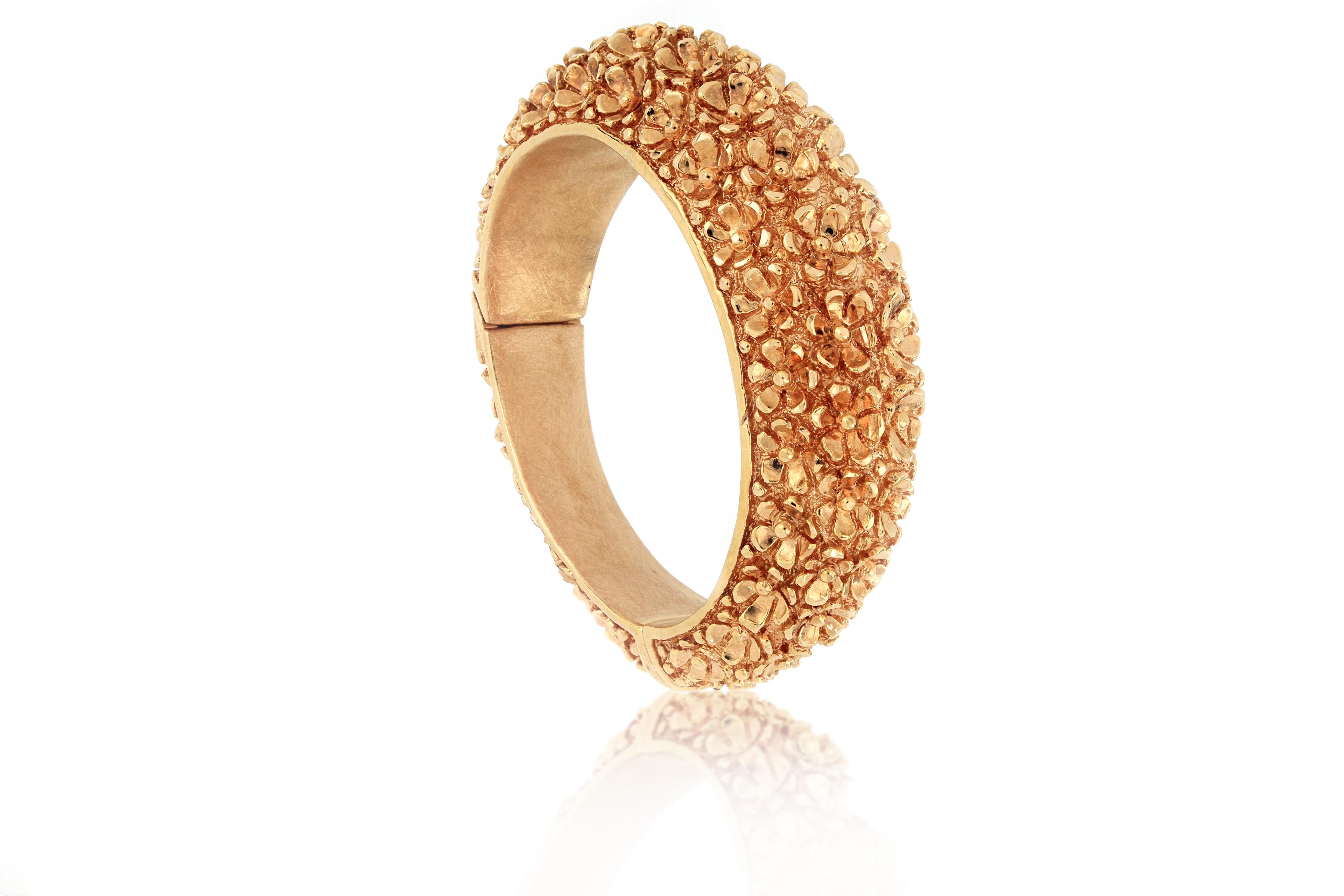 Contemporary 18 Karat Rose Gold Bangle For Sale