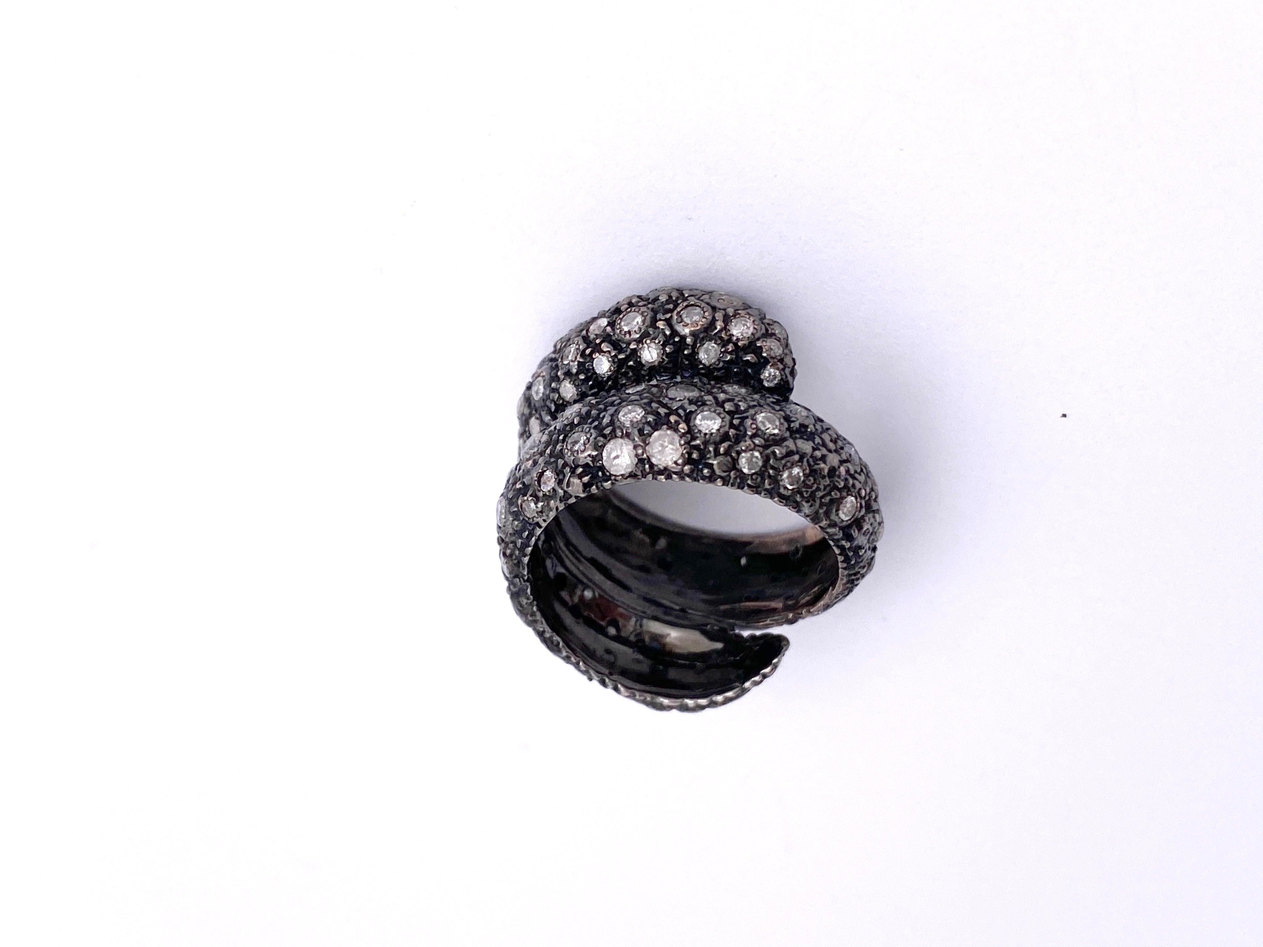 Women's or Men's 18 Karat Rose Gold Black Rhodium 2.25 Karat Grey Diamonds Rope Design Ring For Sale