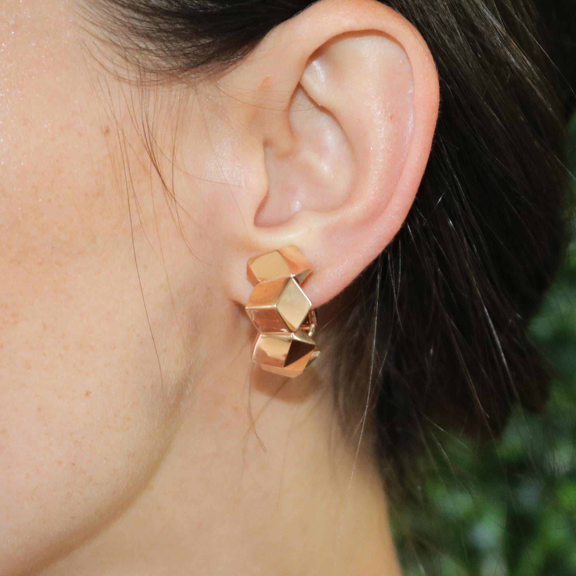 Contemporary 18 Karat Rose Gold Brillante Huggie Earrings