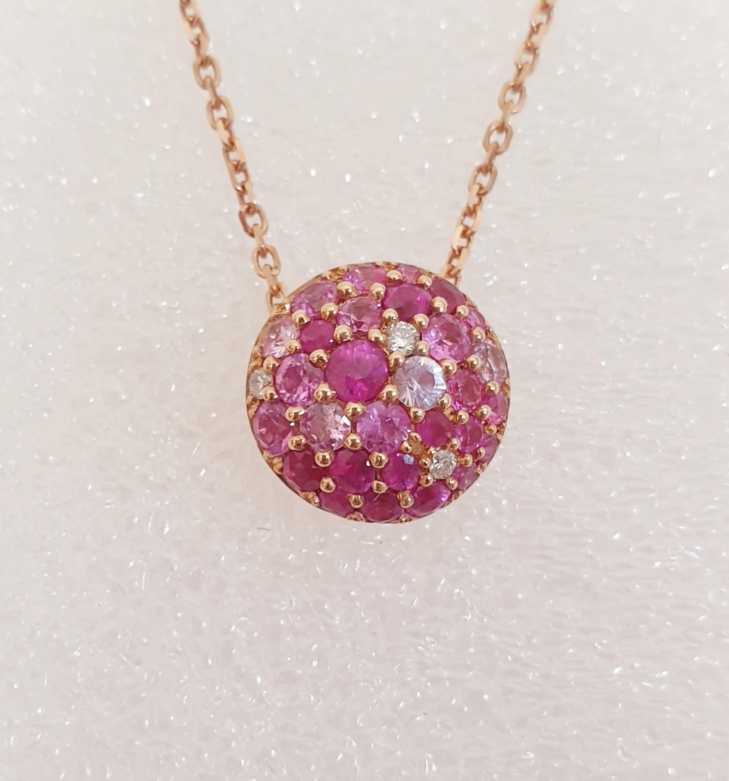 Brilliant Cut  18 karat Rose Gold Chain with pavée of Ruby and Diamond Pendant For Sale