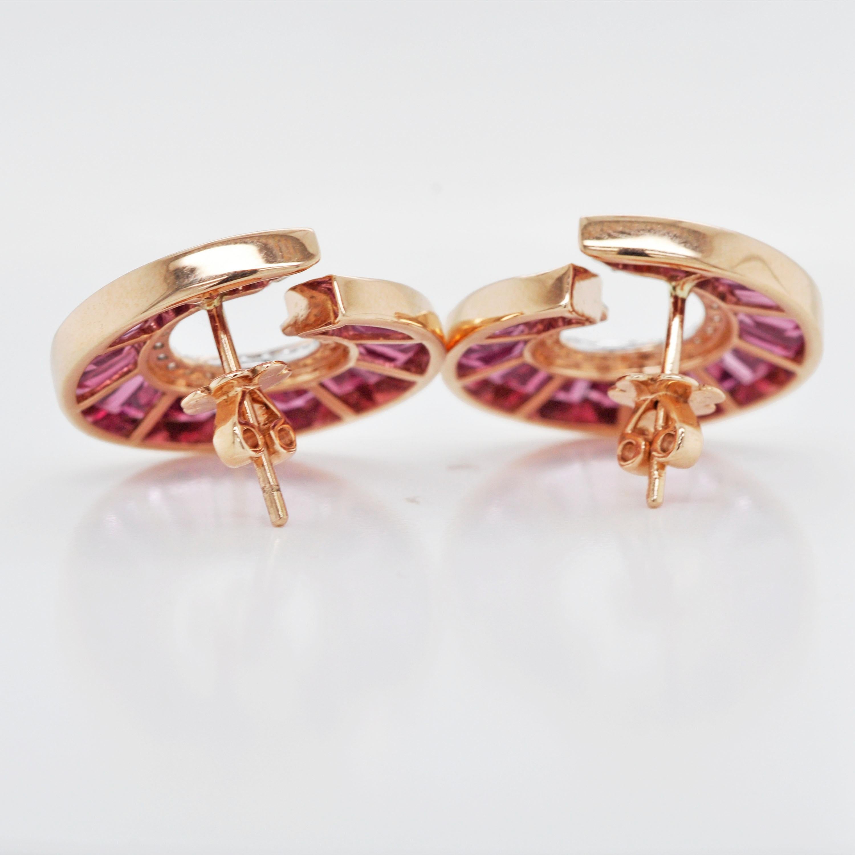 Orecchini con canali in oro rosa 18 carati con rodolite e baguette affusolata in vendita 5