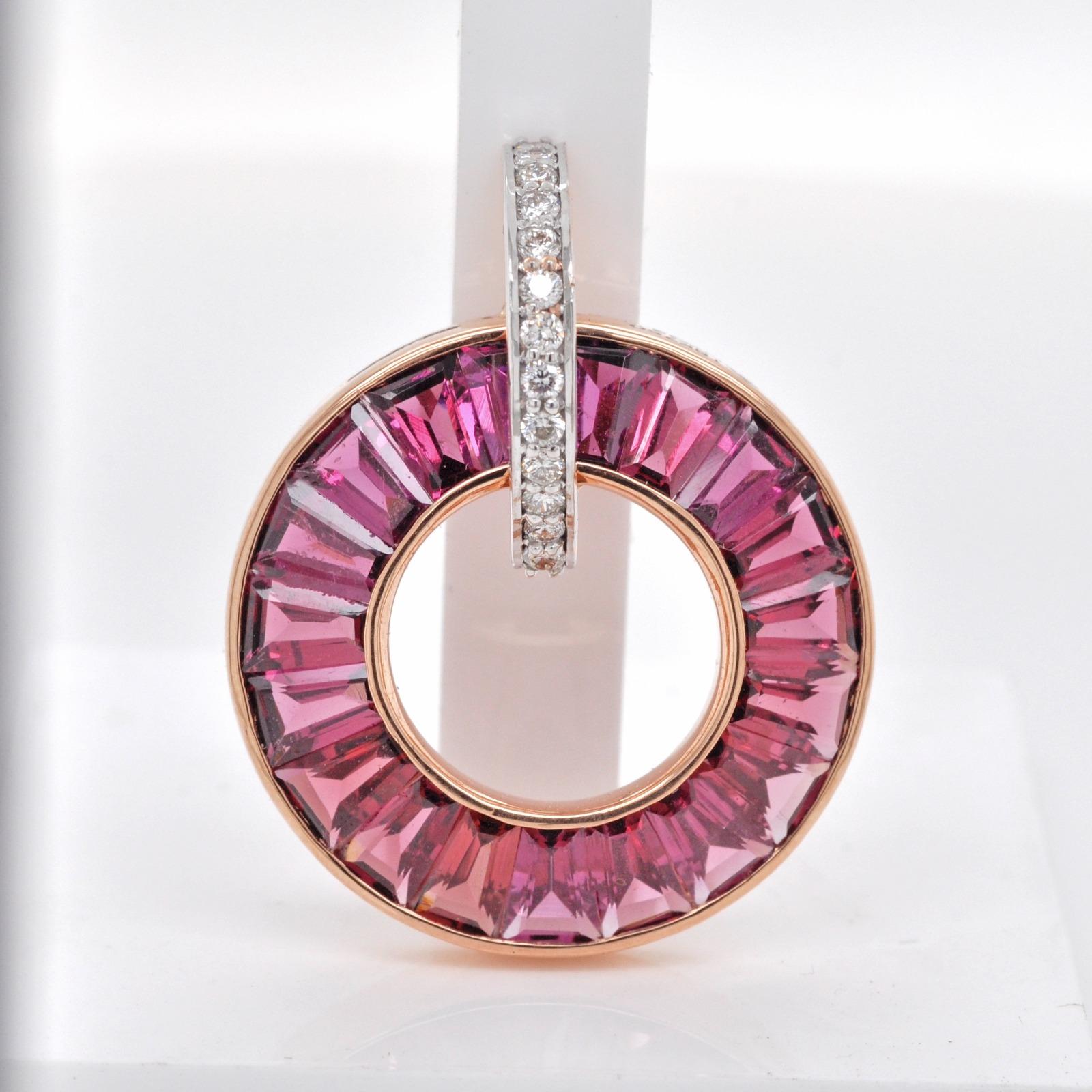 18 Karat Rose Gold Channel Set Taper Baguette Rhodolite Diamond Circle Pendant  For Sale 1
