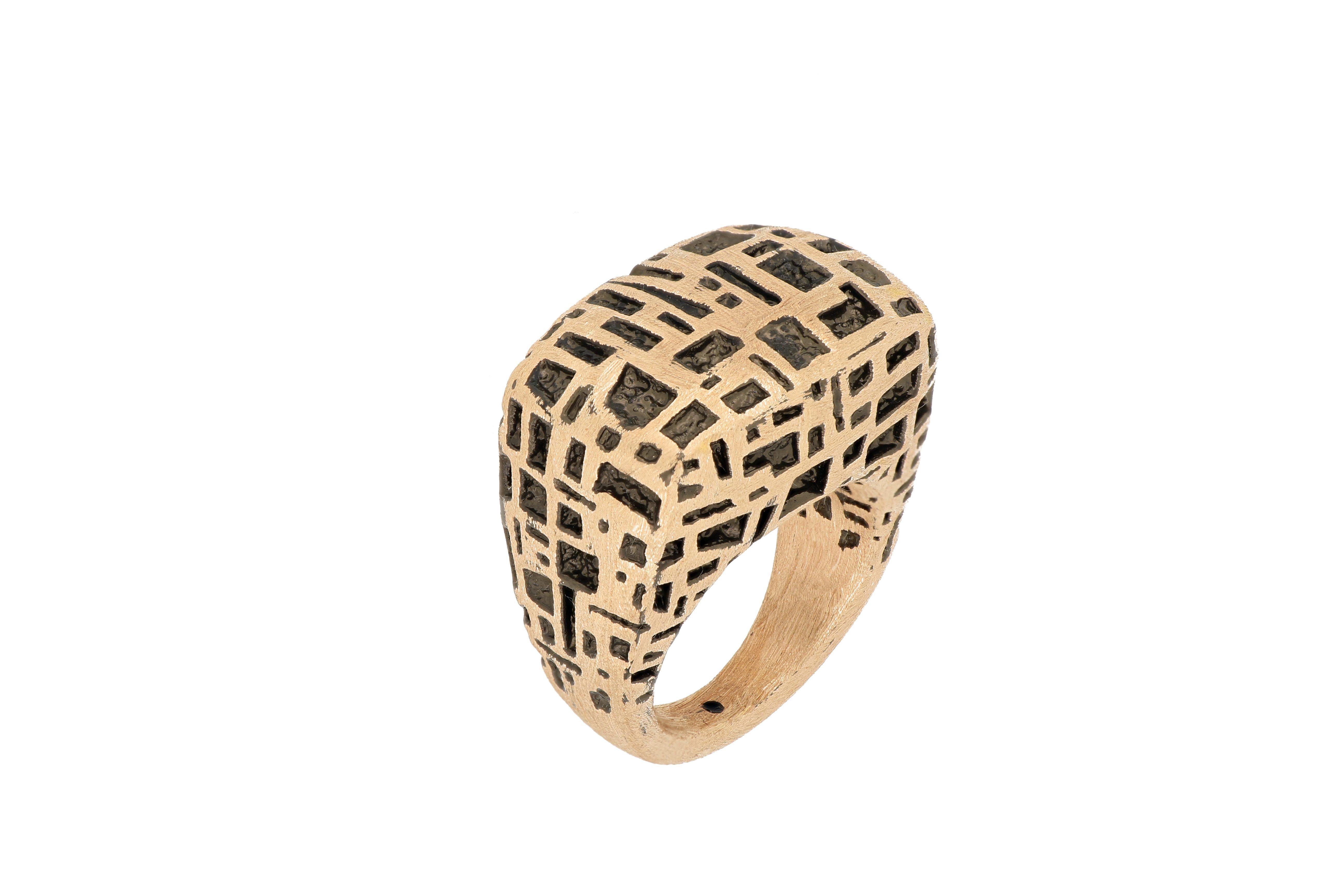18 karat rose gold cocktail ring, designed in Italy. The ring is beautifully made with bold and interesting pattern, very stylish with square shank.
The brand  is renowned for its high jewellery collections with fabulous designs. Our designs reflect