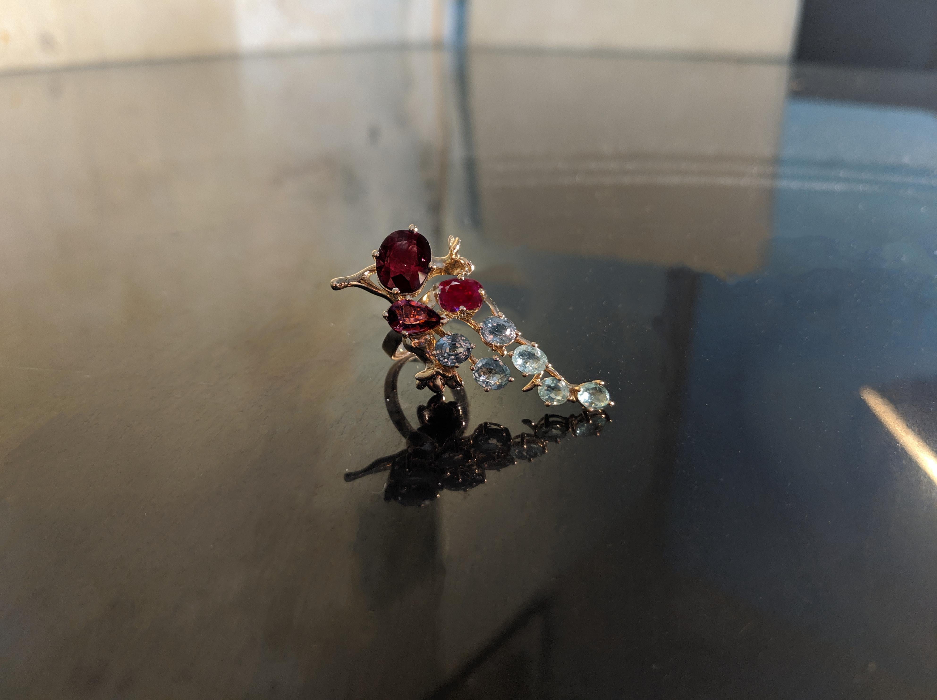 Rose Gold Cocktail Sapphires Ring with Rubies and Malaya Garnets For Sale 2