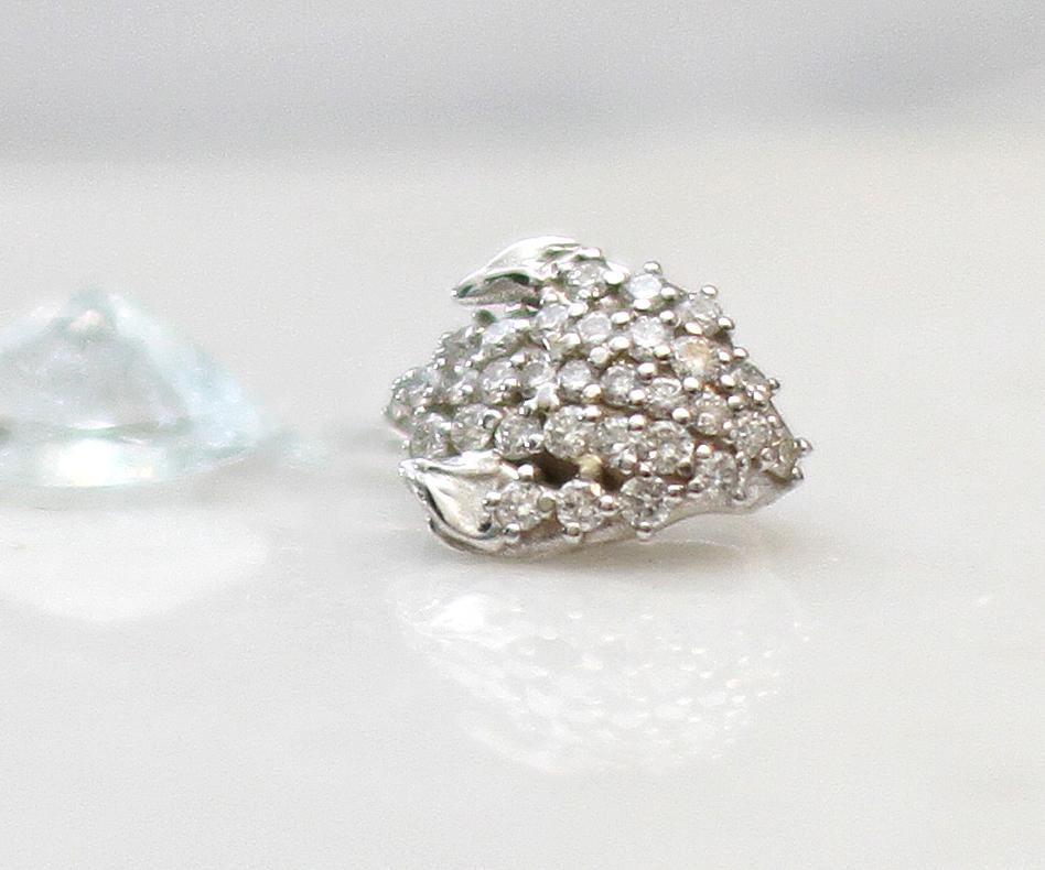 Zeitgenössische Clip-Ohrringe aus Roségold mit Saphiren und zweiundsechzig Diamanten im Angebot 4