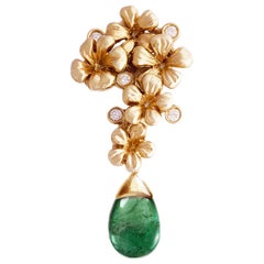 18 Karat Rose Gold Contemporary Drop Pendant Necklace with Diamonds and Emerald