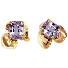 18 Karat Rose Gold Contemporary Stud Earrings with Cushion Purple Spinels