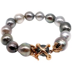 18 Karat Rose Gold Cuff Whit Tahiti Pearls