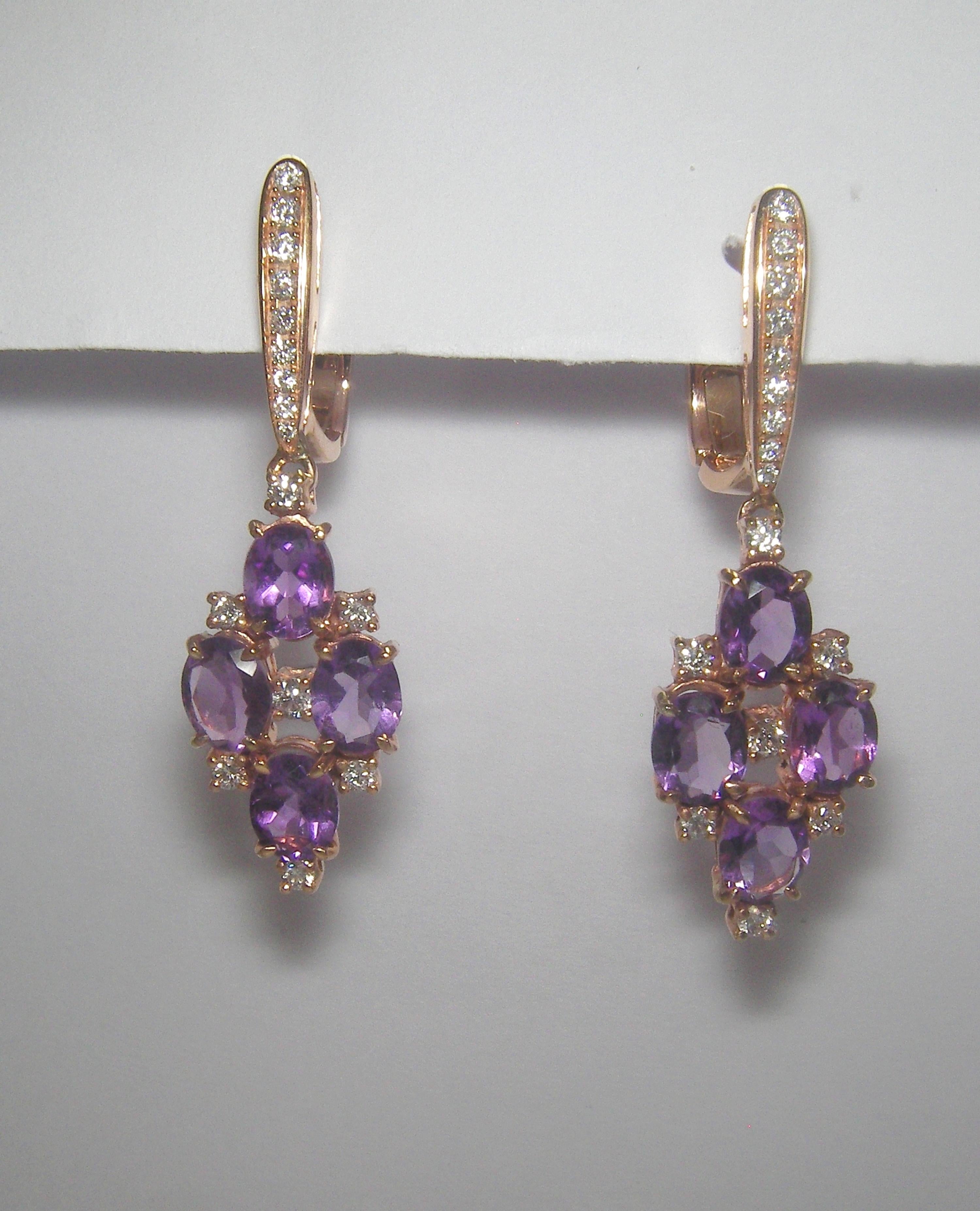 18 Karat Rose Gold Diamond and  Amethyst   Dangle Earrings



32 Diamonds 0.34  Carat 
8 Amethyst  2.53  Carat





Founded in 1974, Gianni Lazzaro is a family-owned jewelery company based out of Düsseldorf, Germany.
Although rooted in Germany,