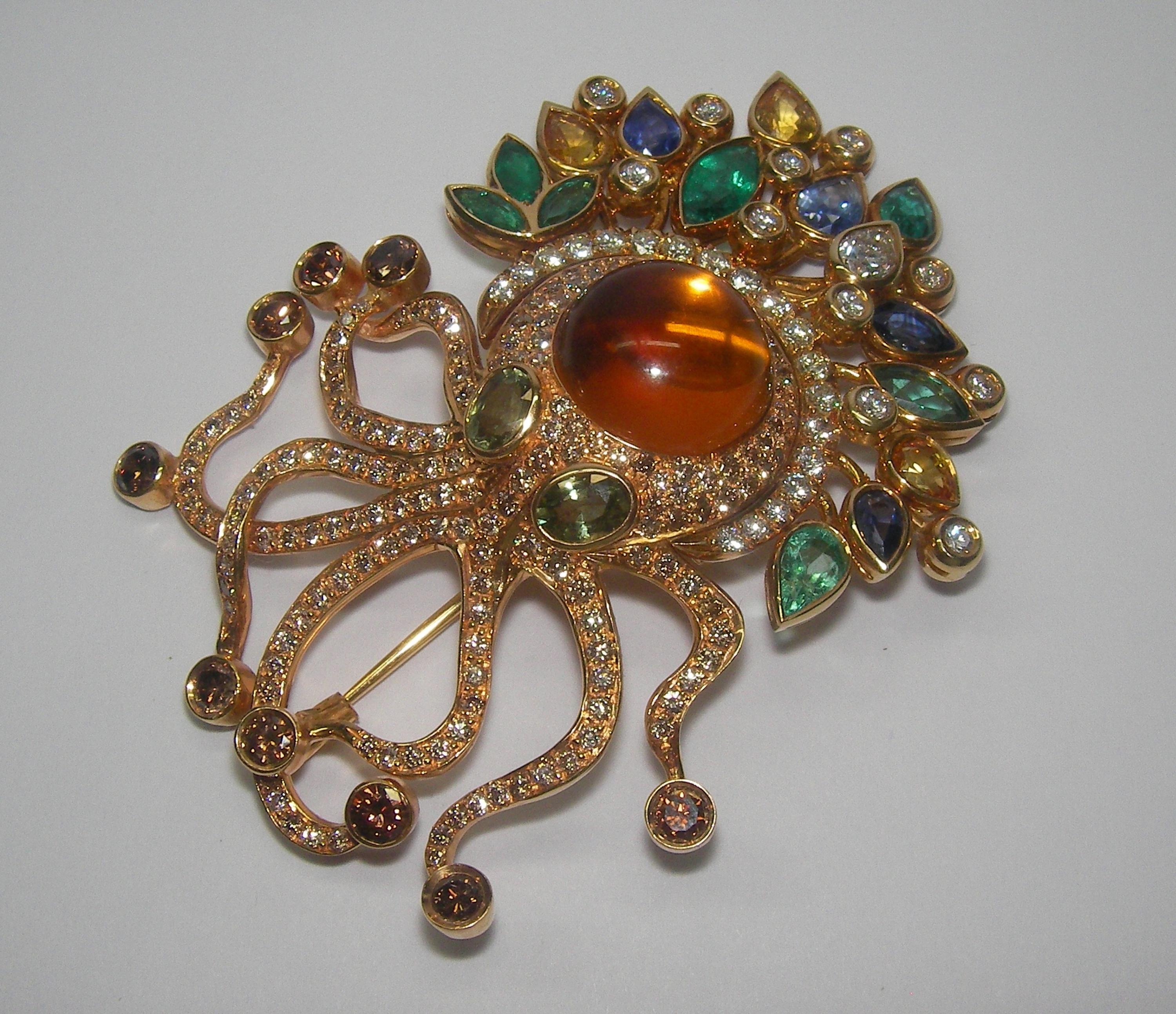 18 Karat Rose Gold Diamond and Citrin Octopus Brooch In New Condition For Sale In Duesseldorf, DE