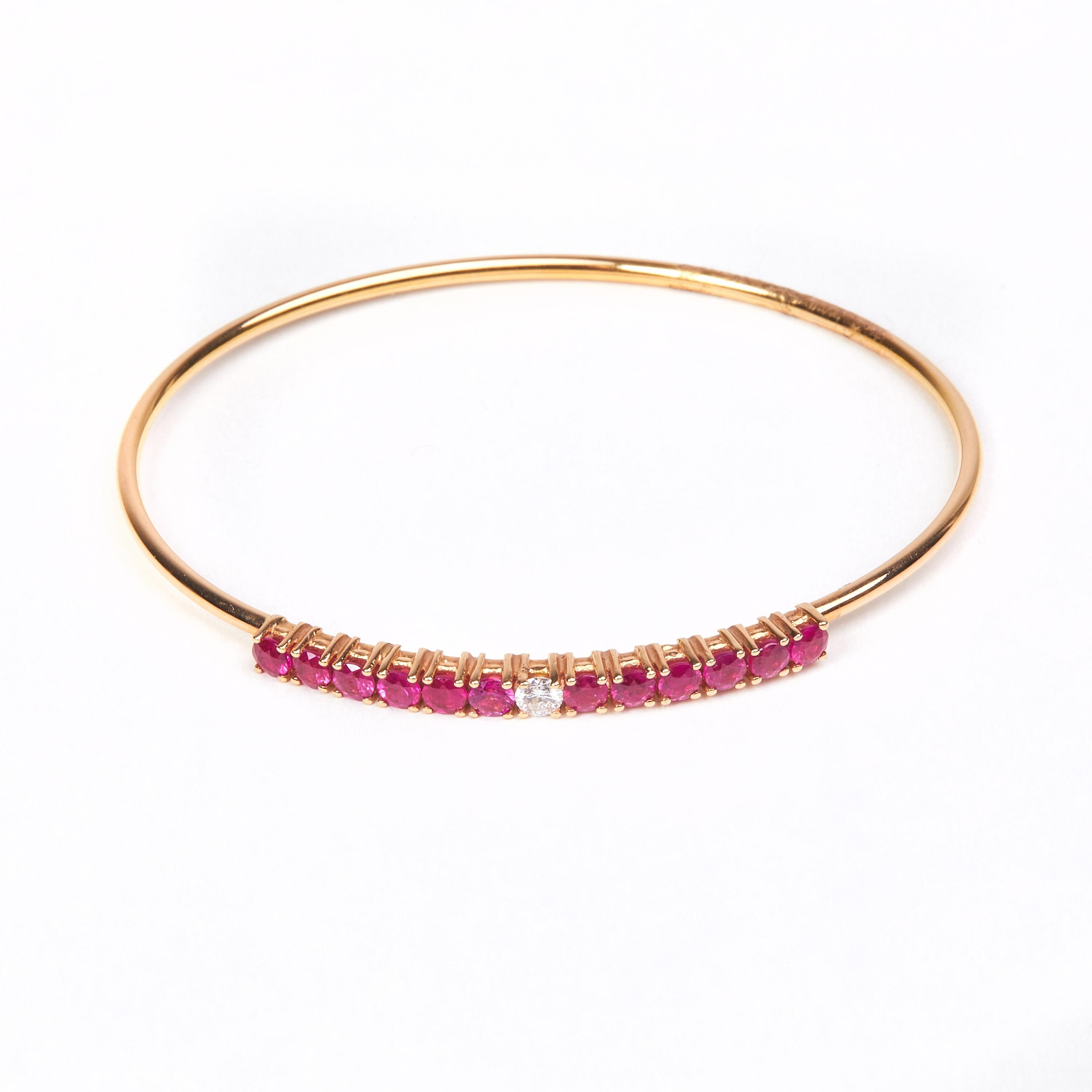 18 Karat Rose Gold Diamond and Ruby Bracelet In New Condition For Sale In Duesseldorf, DE
