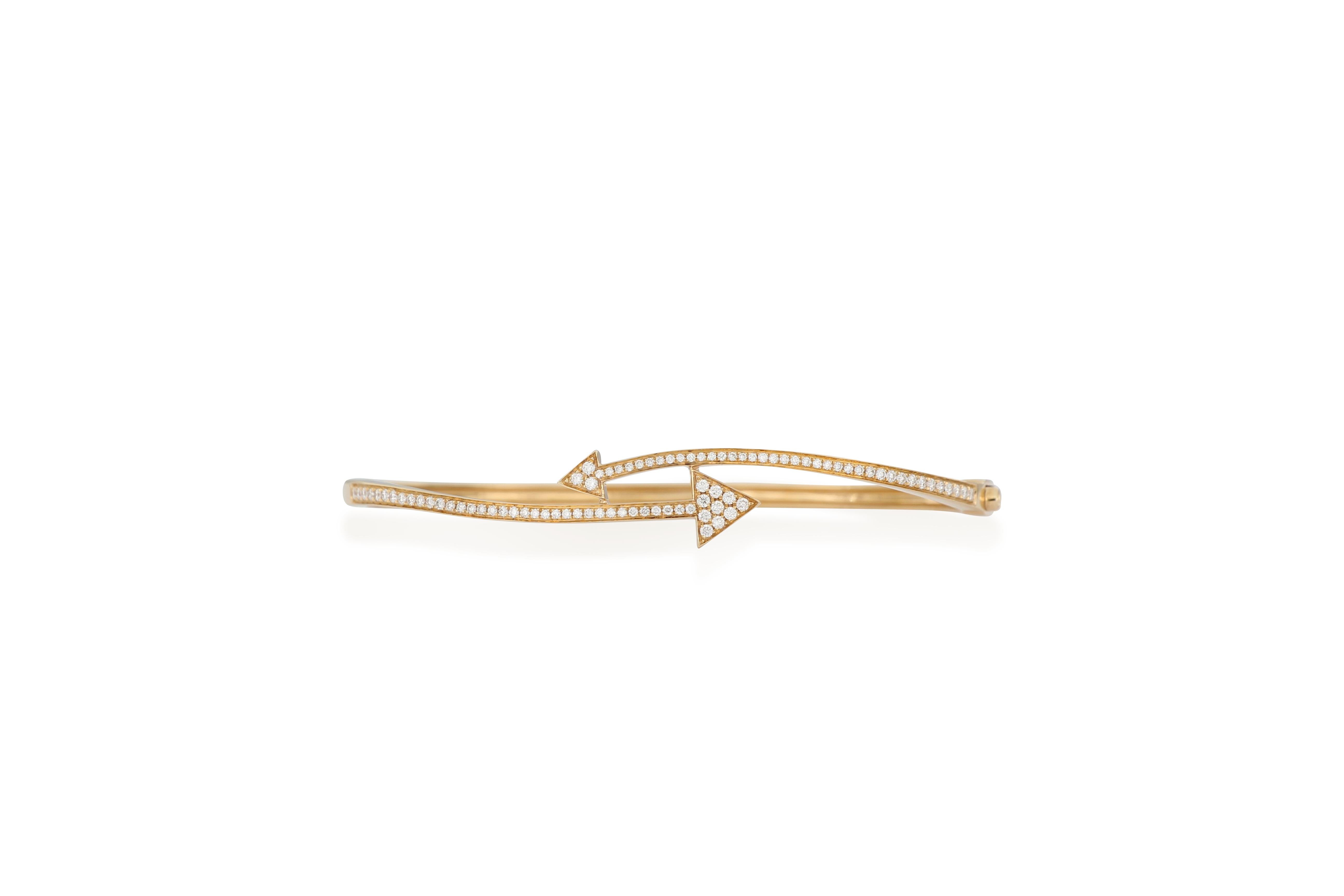 A glamourous diamond bangle in an arrow design, composed of clusters of brilliant-cut diamonds altogether weighting 0.374 carats, mounted in 18 karat rose gold. It is a very nice piece of jewelry for daily wear, stylish and trendy, and suitable for