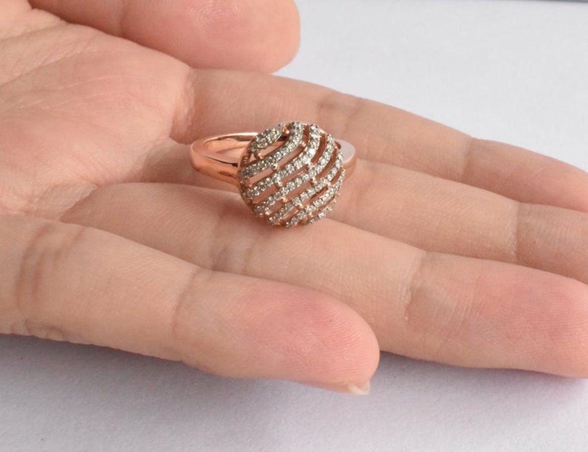 Round Cut 18 Karat Rose Gold Diamond Cocktail Ring with 0.35 CTW Natural Diamond For Sale