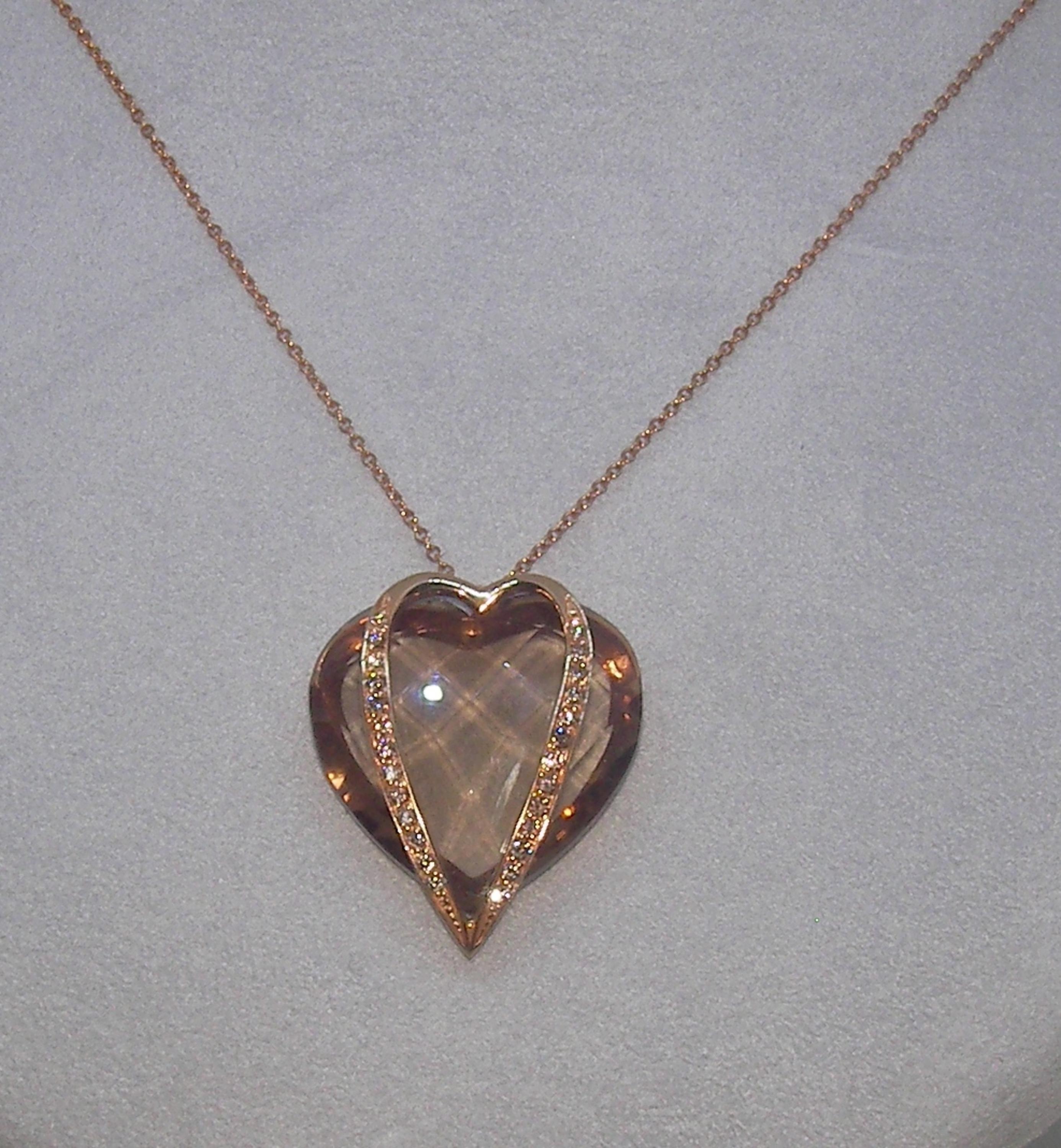 22 carat gold heart pendant