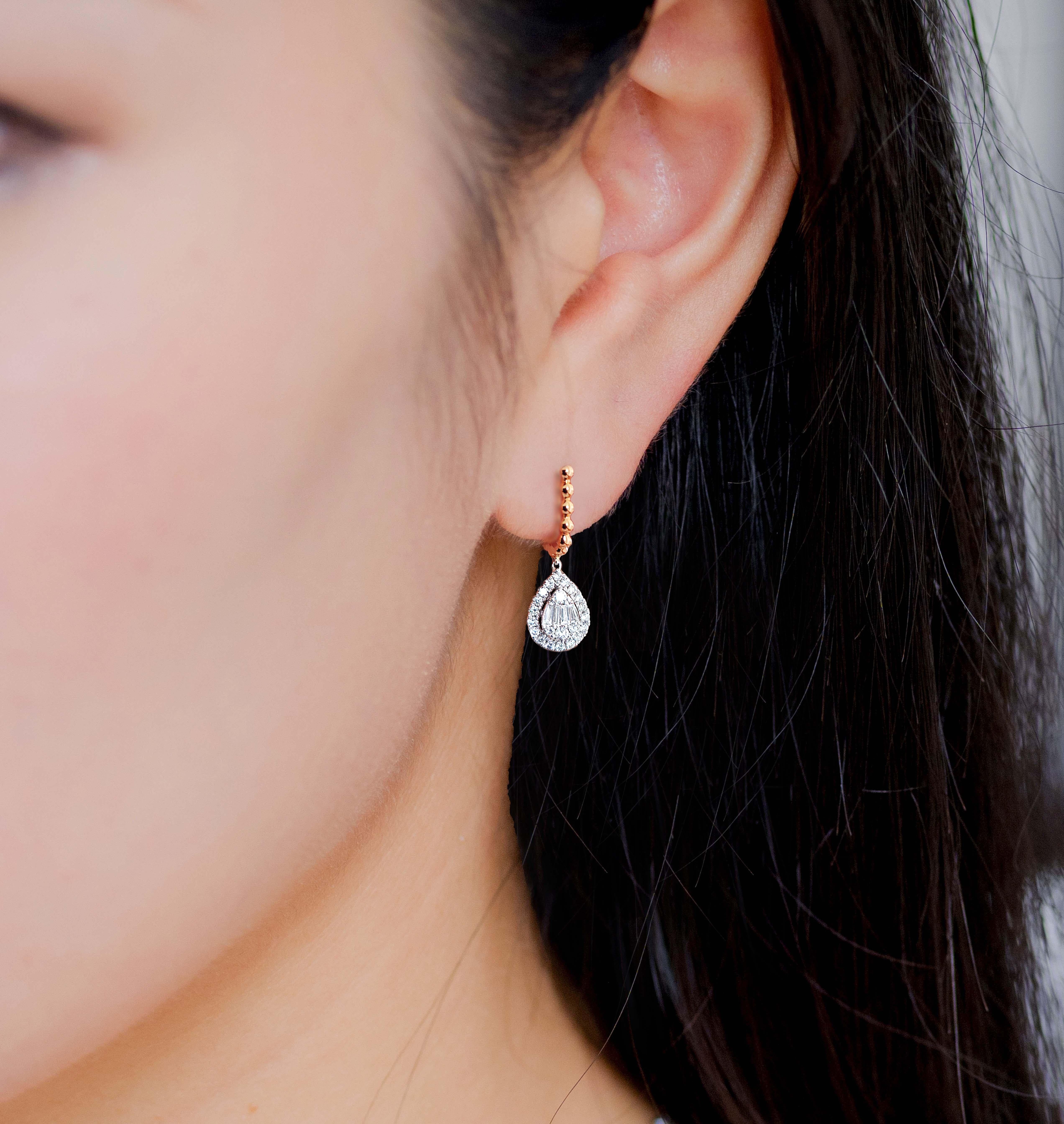 Round Cut 18 Karat Rose Gold Diamond Earrings For Sale