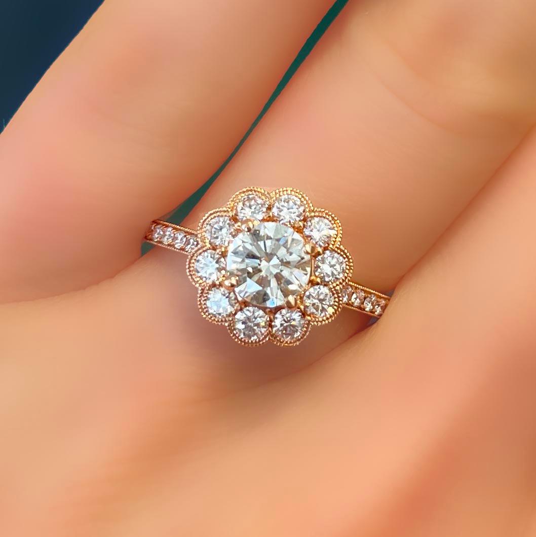 Contemporary 18 Karat Rose Gold Diamond Engagement Ring