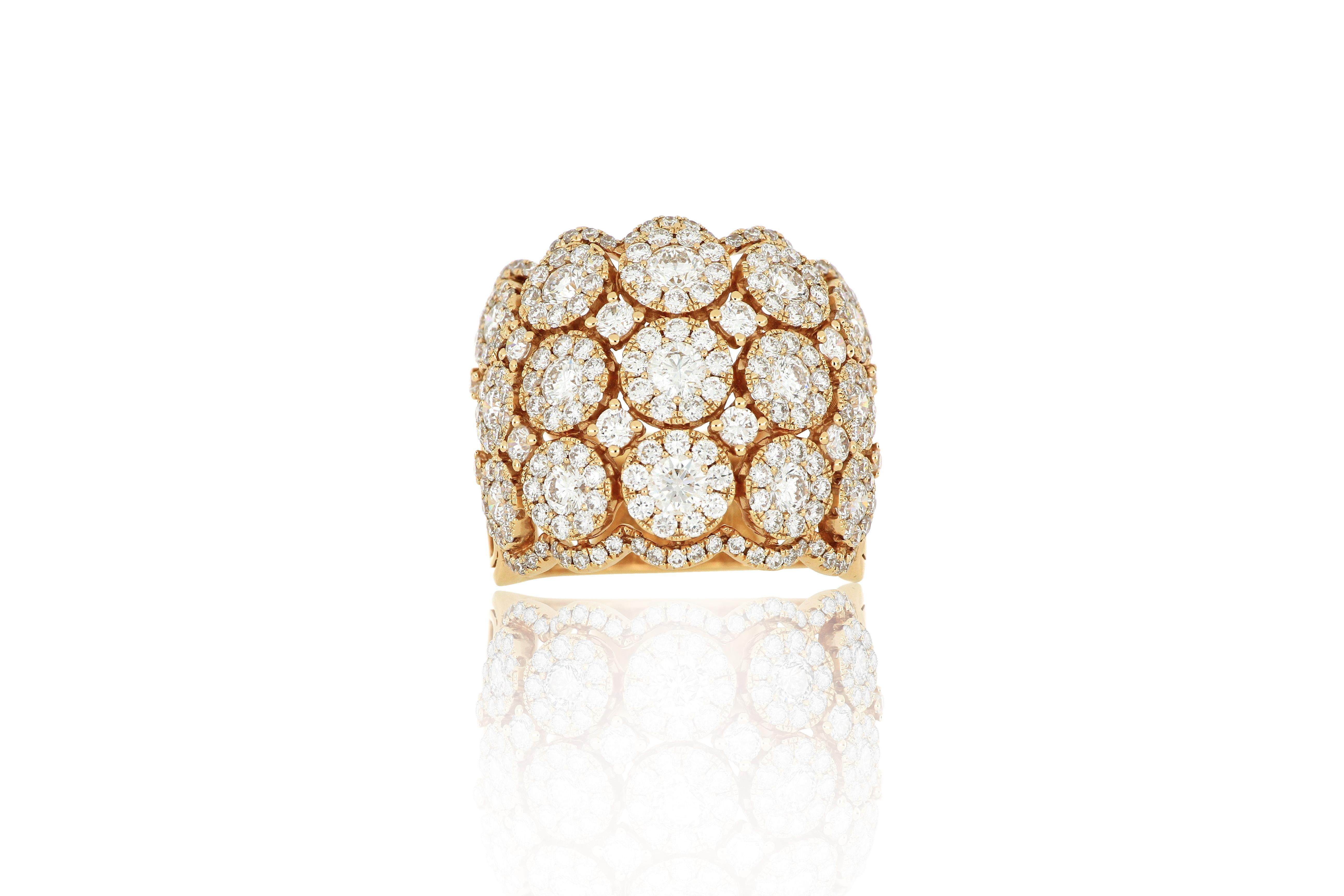 A diamond ring, composed of  clusters of brilliant-cut diamonds weighing approximately 3.46 carats, mounted in 18 Karat rose gold.
A beautiful ring which can be worn for any occasion. 
O’Che 1867 is renowned for its high jewellery collections with