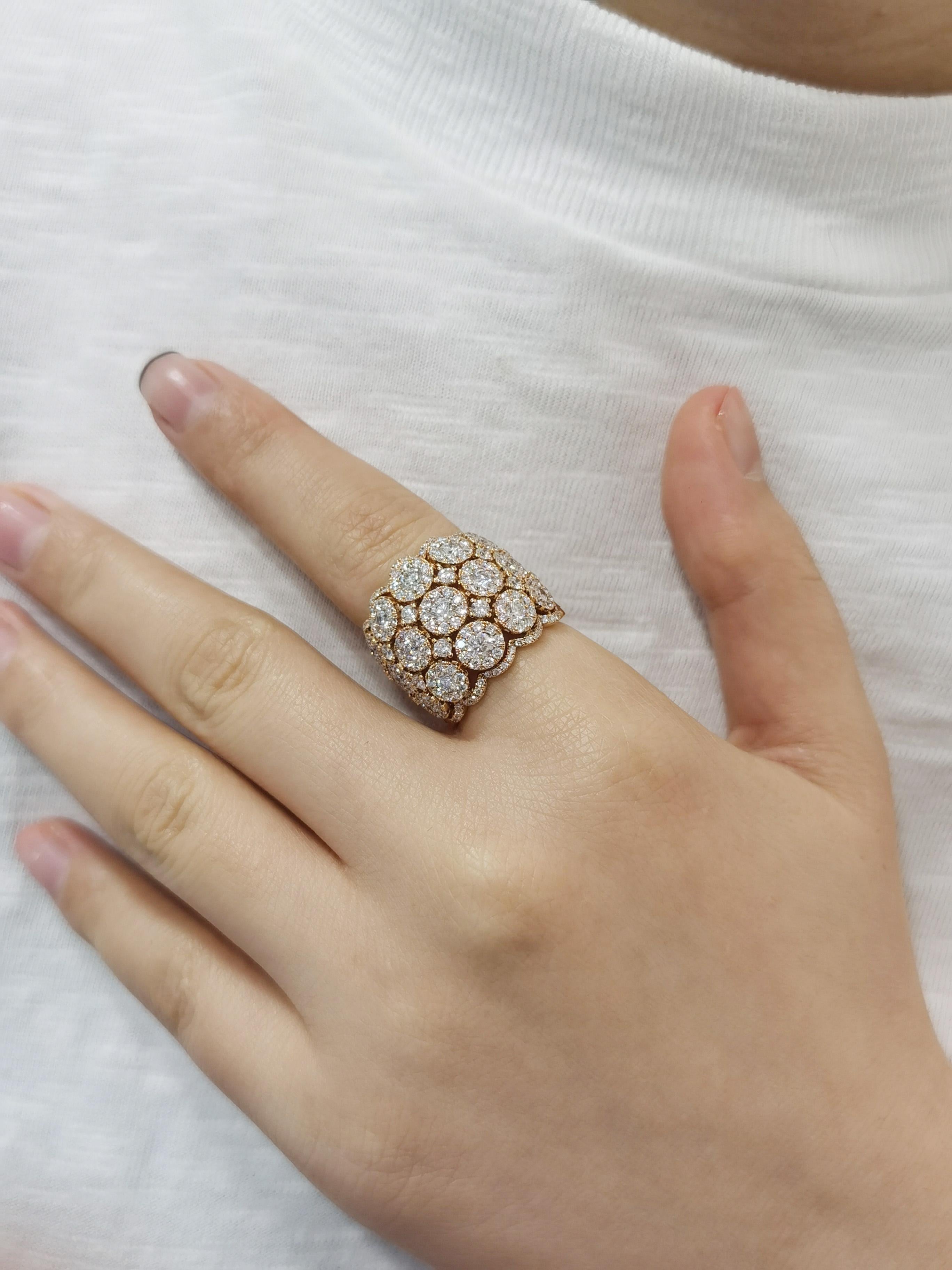 18 Karat Rose Gold Diamond Fashion Ring In New Condition For Sale In Macau, MO