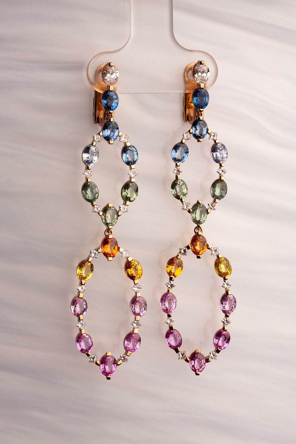 18 Karat Roségold Diamant-Kronleuchter-Ohrringe mit mehrfarbigem Saphir (Zeitgenössisch) im Angebot