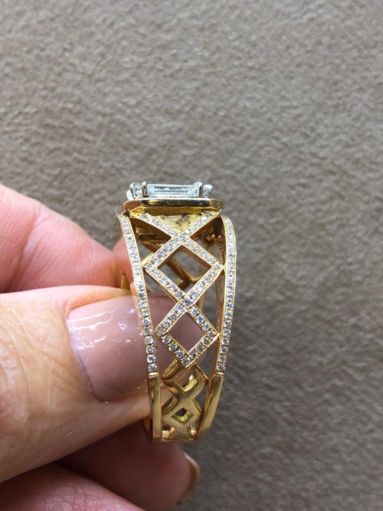 Contemporary 18 Karat Rose Gold Diamond Pie Cut Ring
