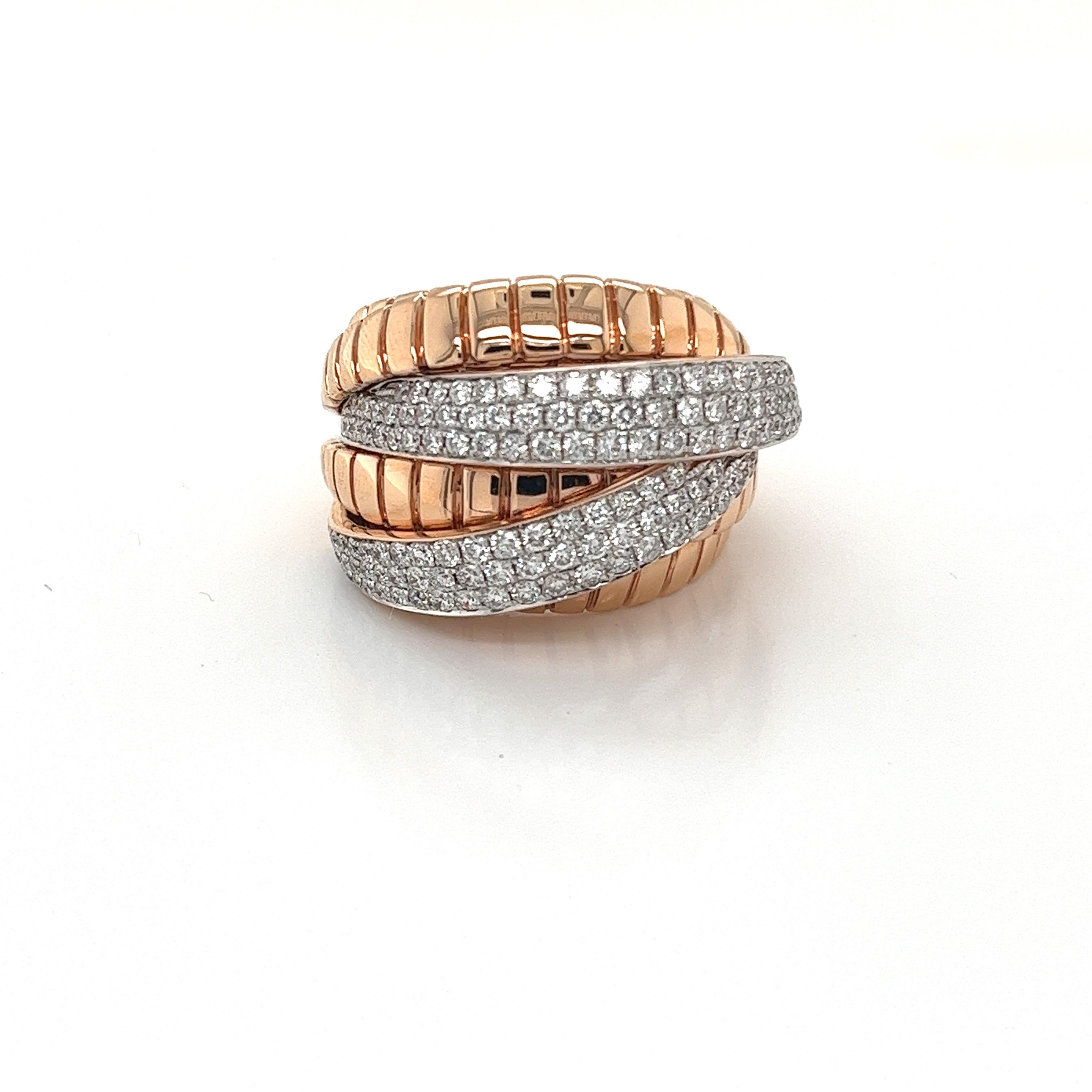 141 Round diamonds weighing 1.23 cts
GH-VS2-SI1
Set in 18k Rose gold
15.36 g