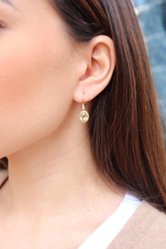 Boucles d'oreilles pendantes en or rose 18 carats avec diamants et saphirs