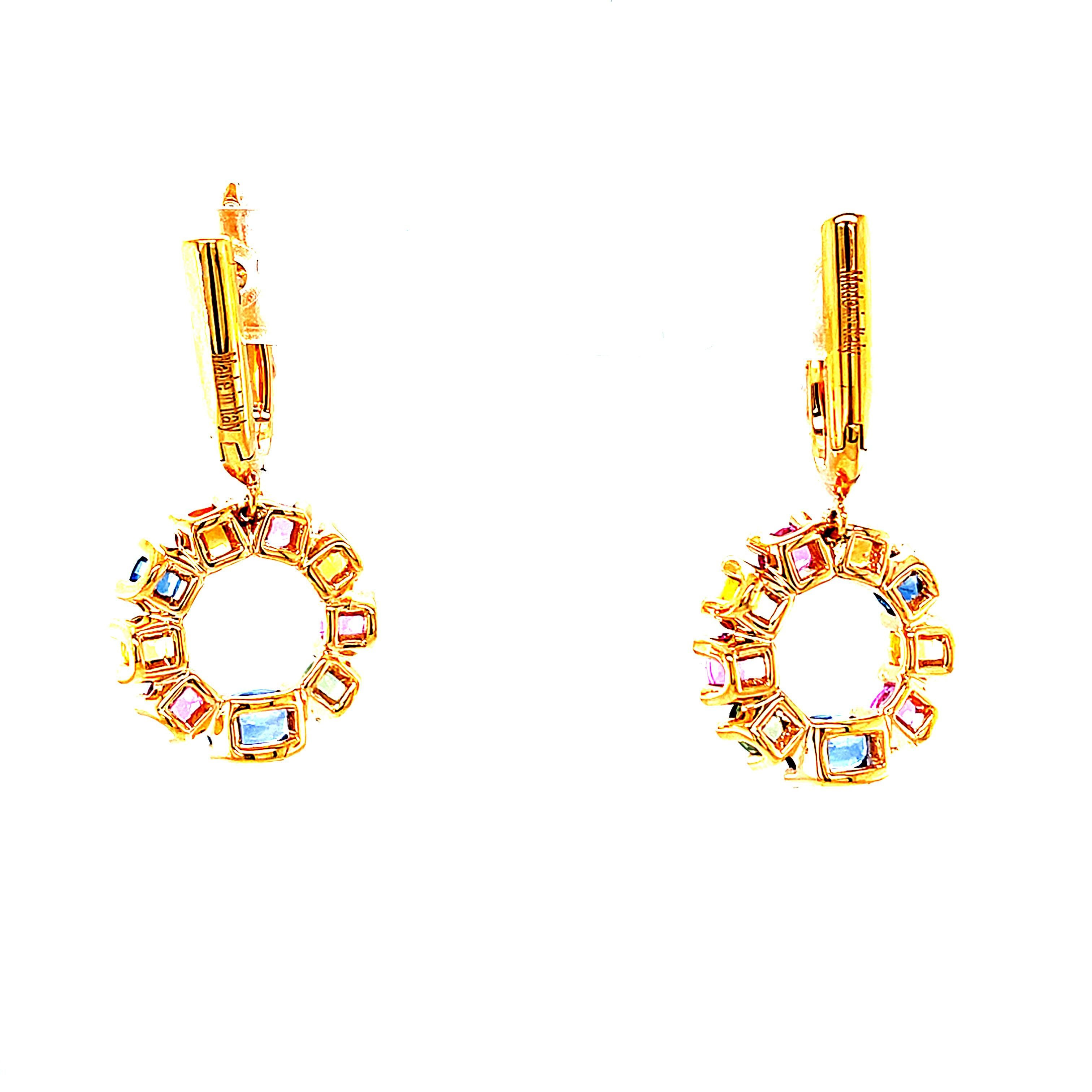 Boucles d'oreilles pendantes en or rose 18 carats avec diamants et saphirs en vente 1