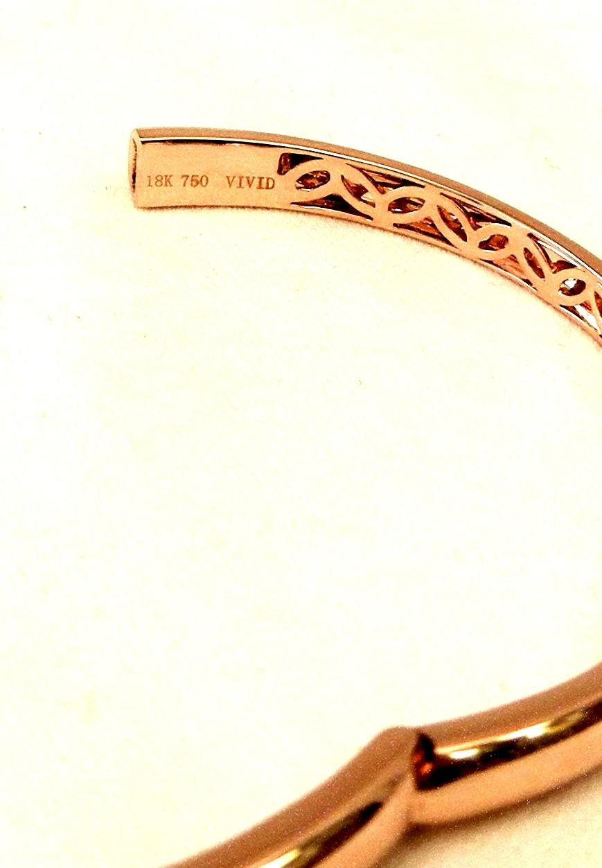 18 Karat Rose Gold Diamond Tapered Bangle Bracelet In New Condition For Sale In Palm Beach, FL