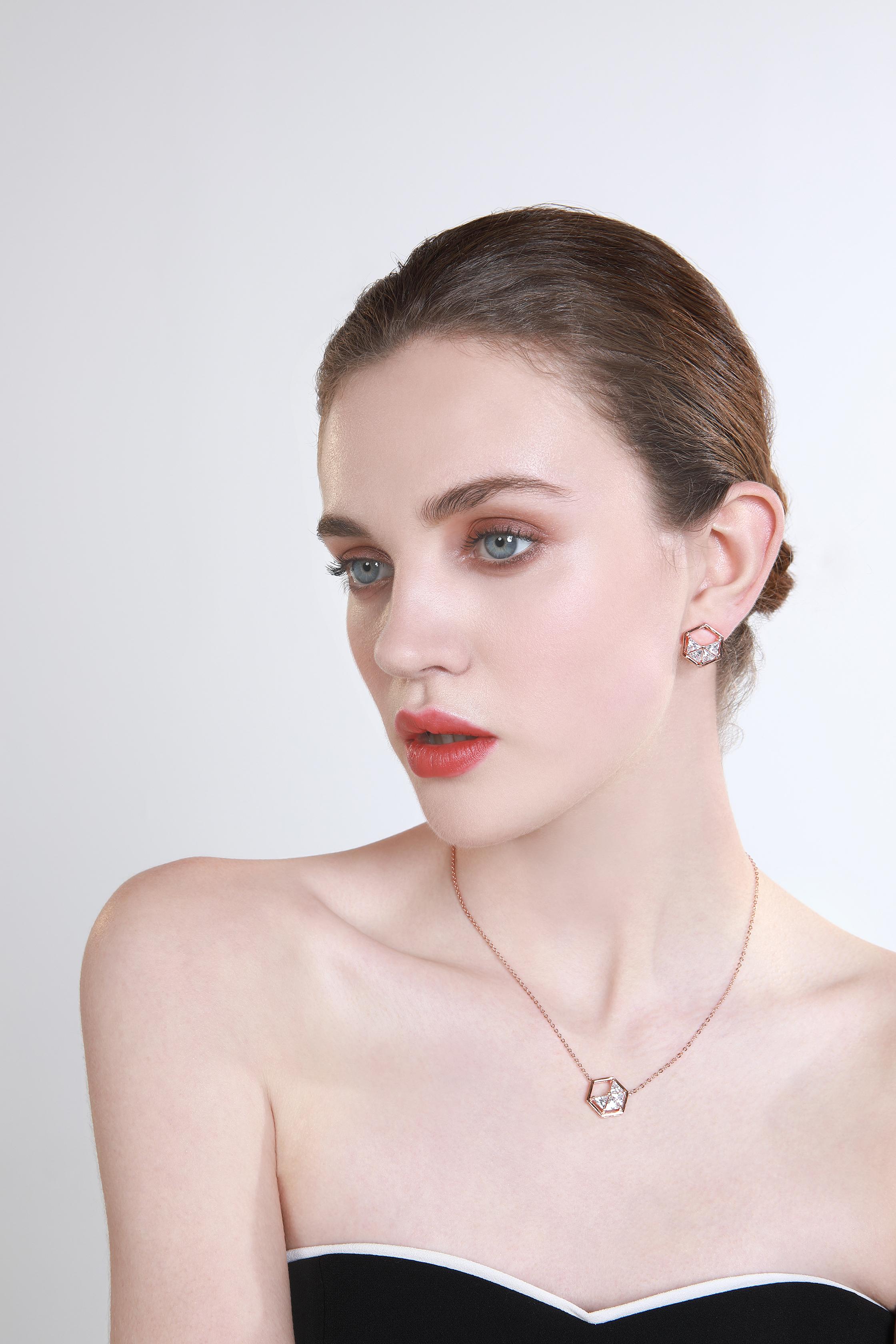 Contemporary 18 Karat Rose Gold Diamond Triangle Stud Earrings For Sale