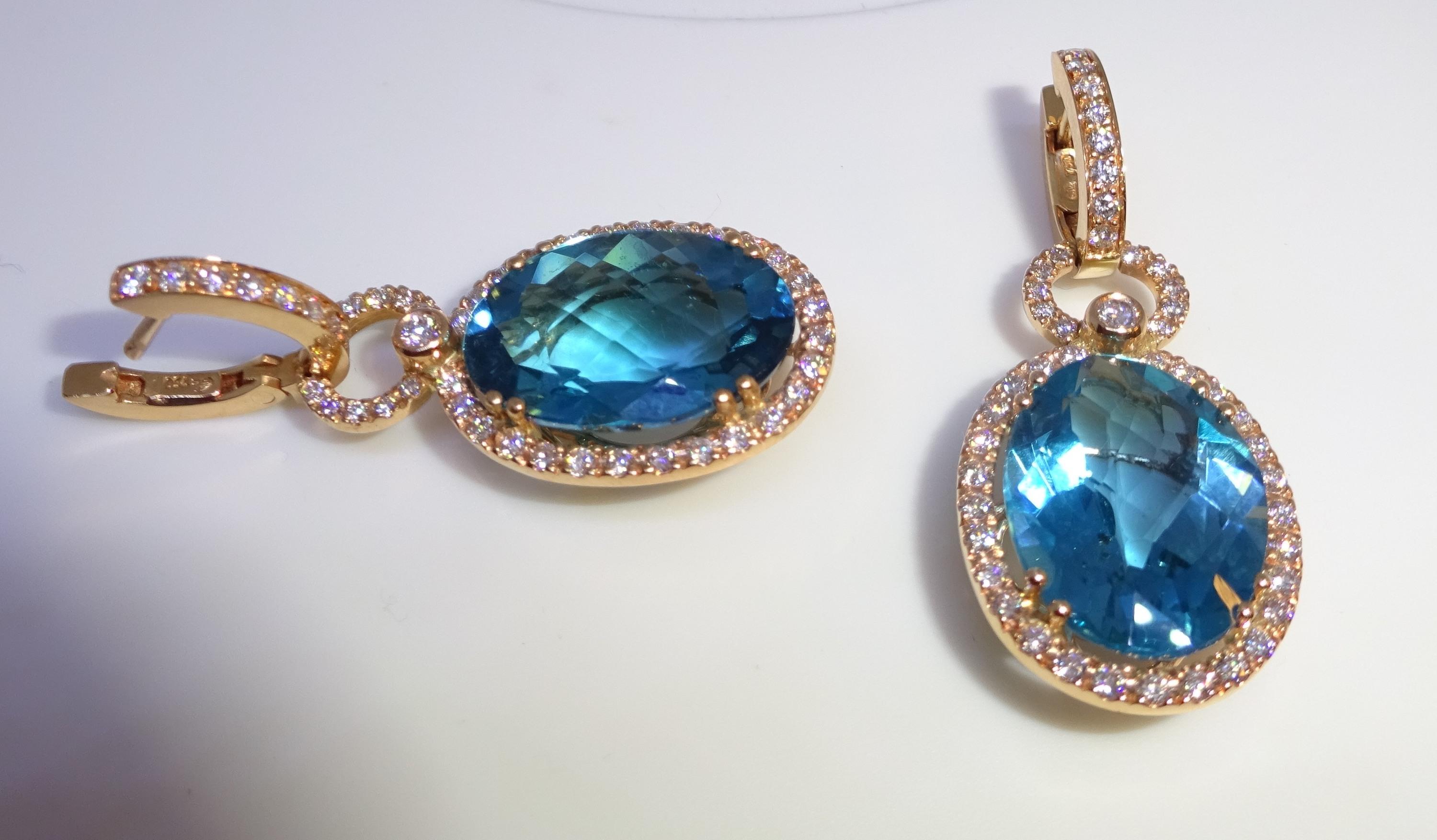 18 Karat Rose Gold  Diamonds and Topaz Dangle Earrings In New Condition For Sale In Duesseldorf, DE