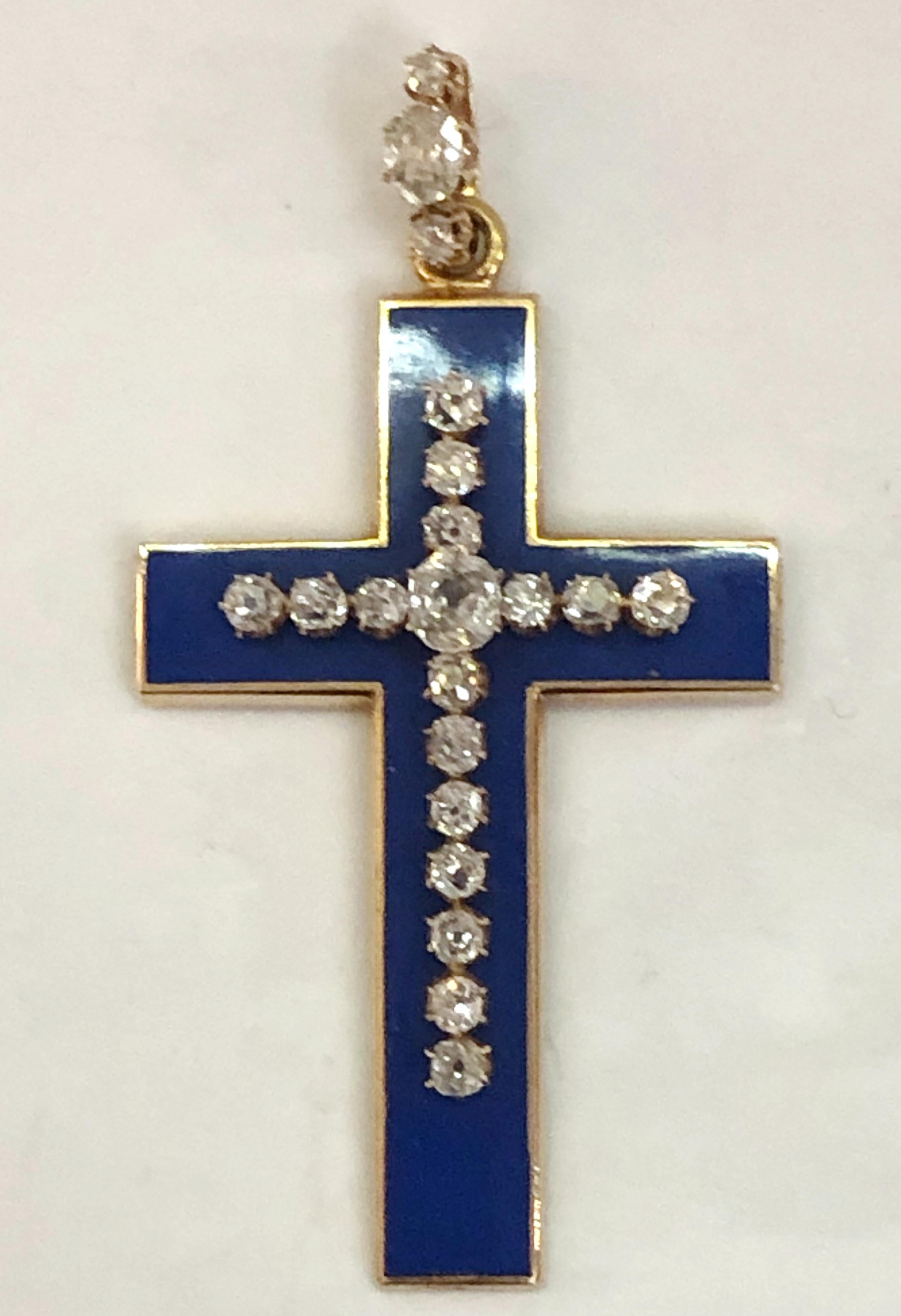Vieux collier pendentif croix en or rose 18 carats avec émail bleu et diamants pour un total de 3 carats, Italie 1860-1880s