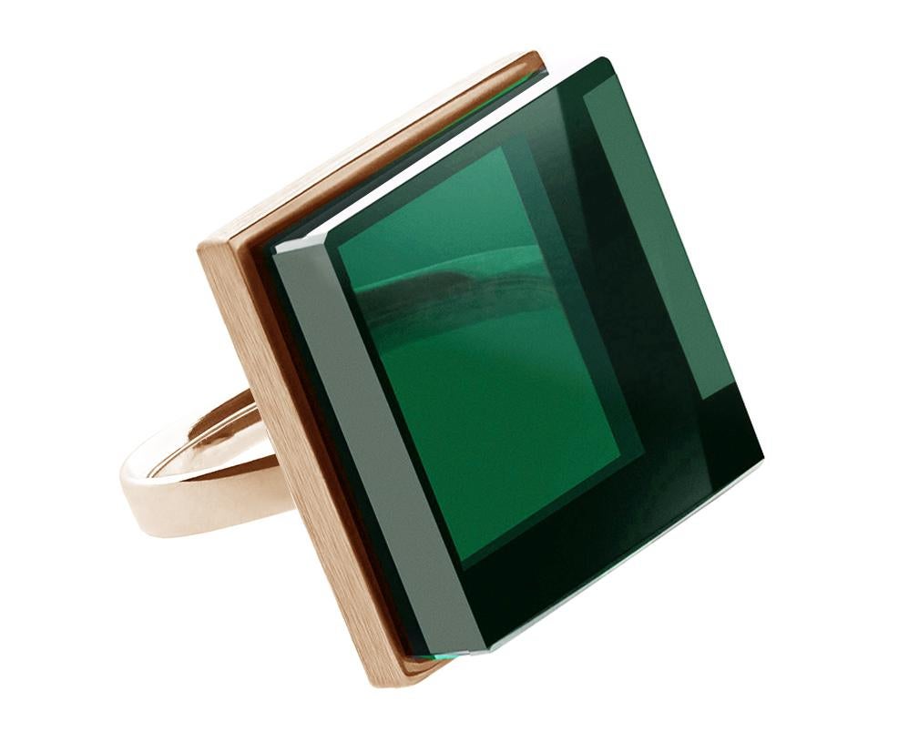 Destacado en Vogue Anillo Contemporáneo de Oro Rosa de Dieciocho Kilates con Cuarzo Verde en venta 5
