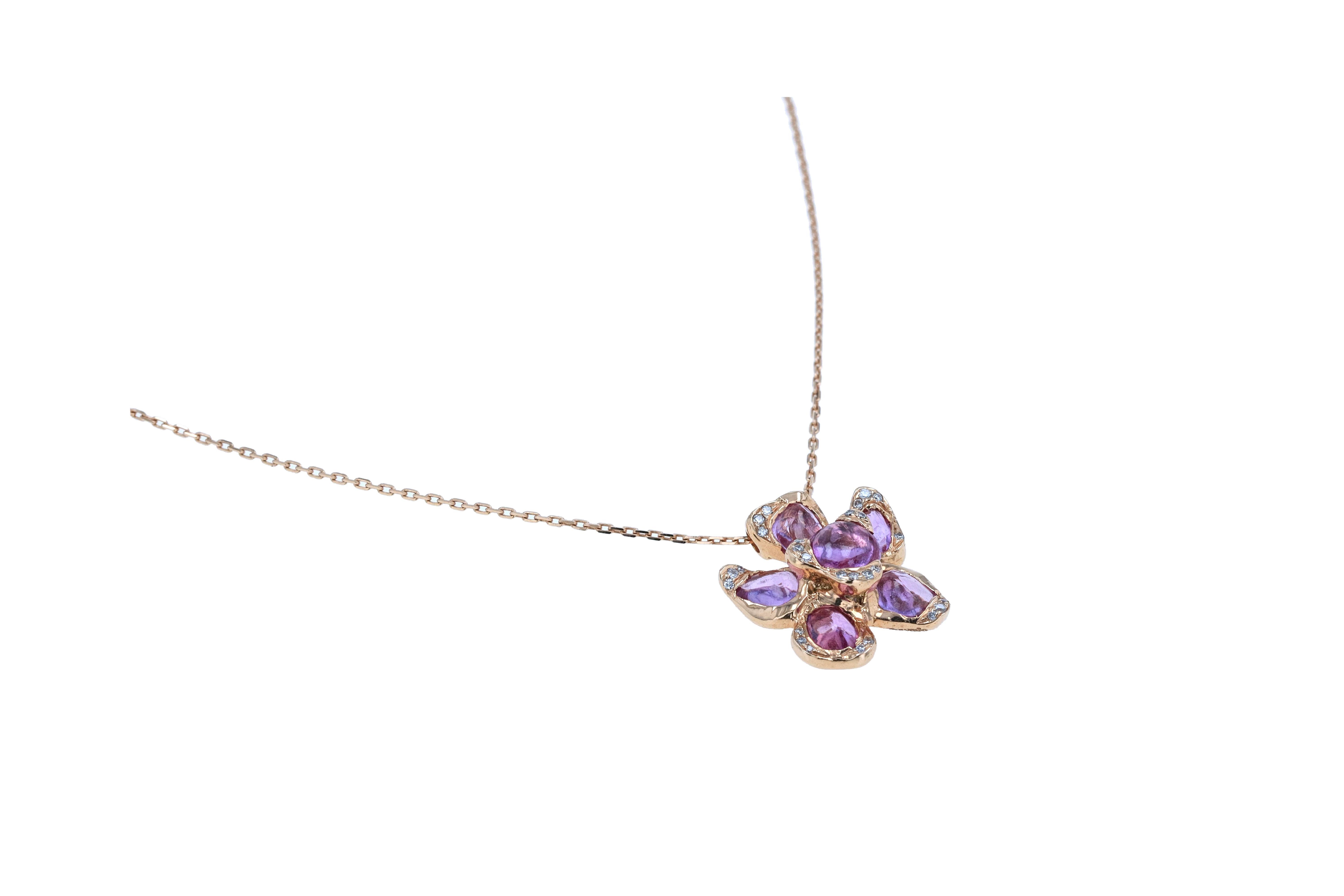 18 Karat Rose Gold Flower Pendant with Pink Sapphires In New Condition For Sale In Abu Dhabi, Abu Dhabi