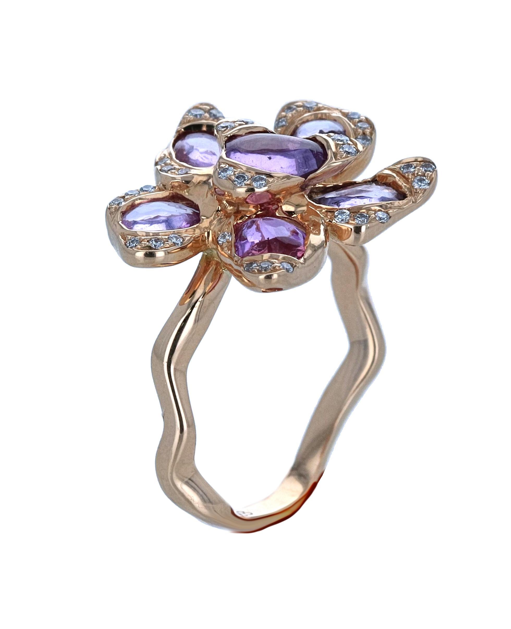 18 Karat Rose Gold Flower Ring with Pink Sapphires 2