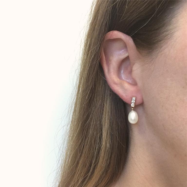 18 Karat Rose Gold Freshwater Pearls and Diamond Earrings In New Condition In Montreal, Quebec