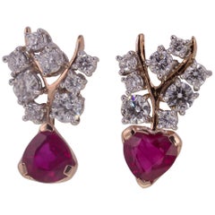 18 Karat Rose Gold gr. 5.27, White Diamond Carat 0.97, Rubie Carat 2.07, Earring