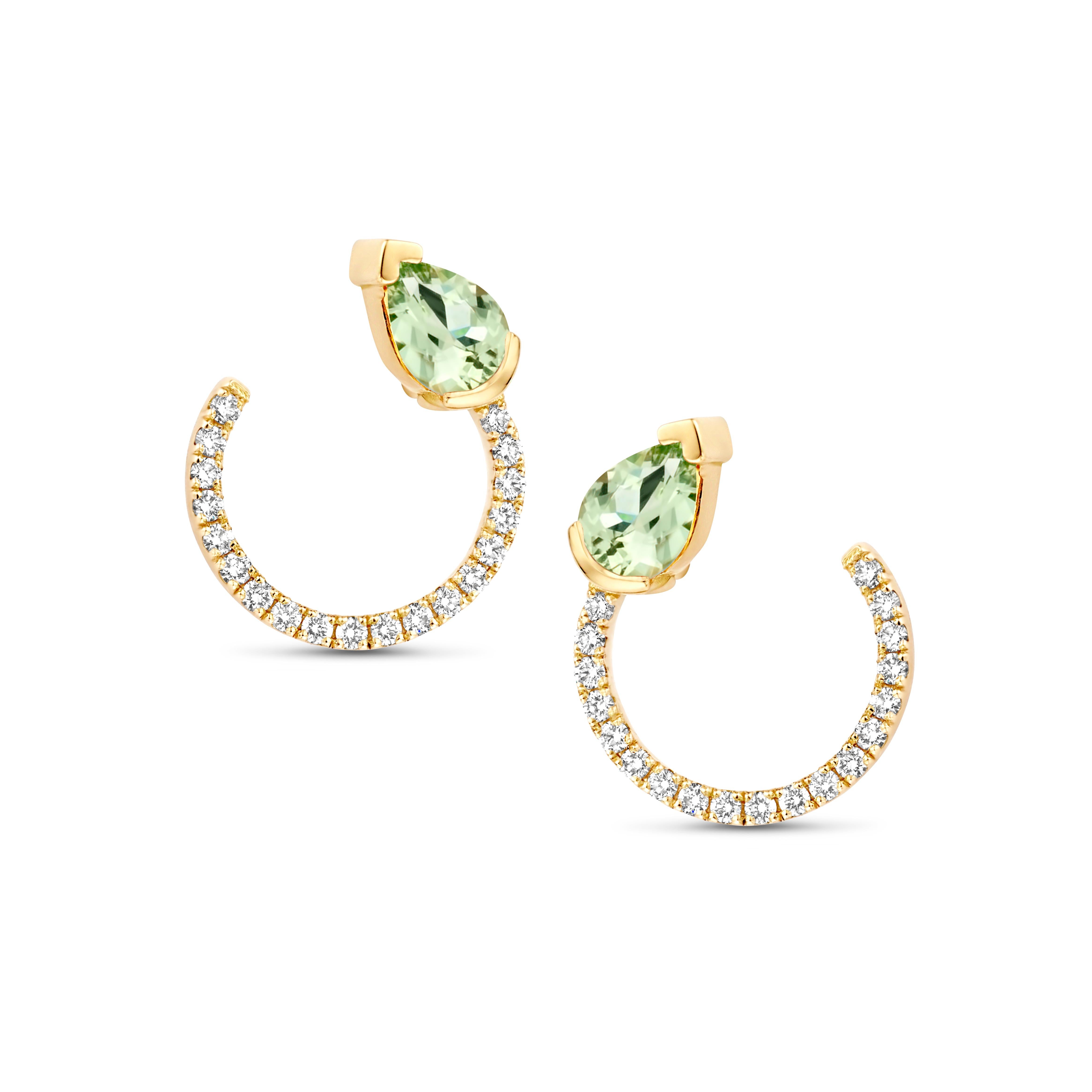 Gebogene Ohrringe aus 18 Karat Roségold mit grünem Beryll und Diamanten (Tropfenschliff) im Angebot