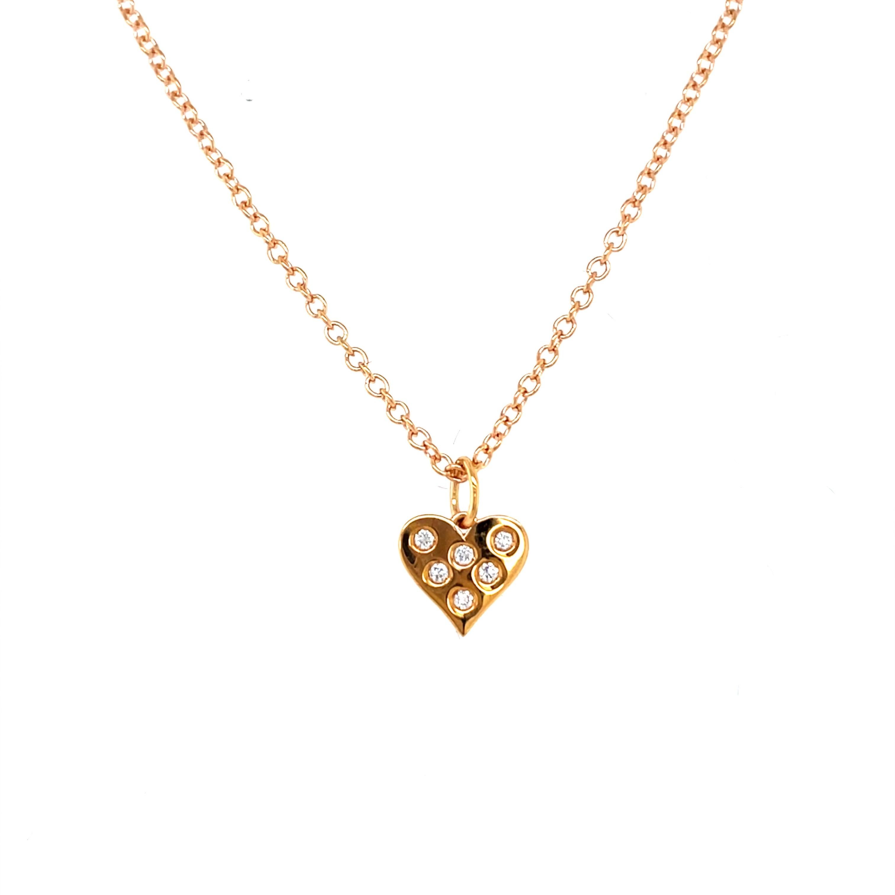 Round Cut 18 Karat Rose Gold Heart Shape Diamond Pendant For Sale